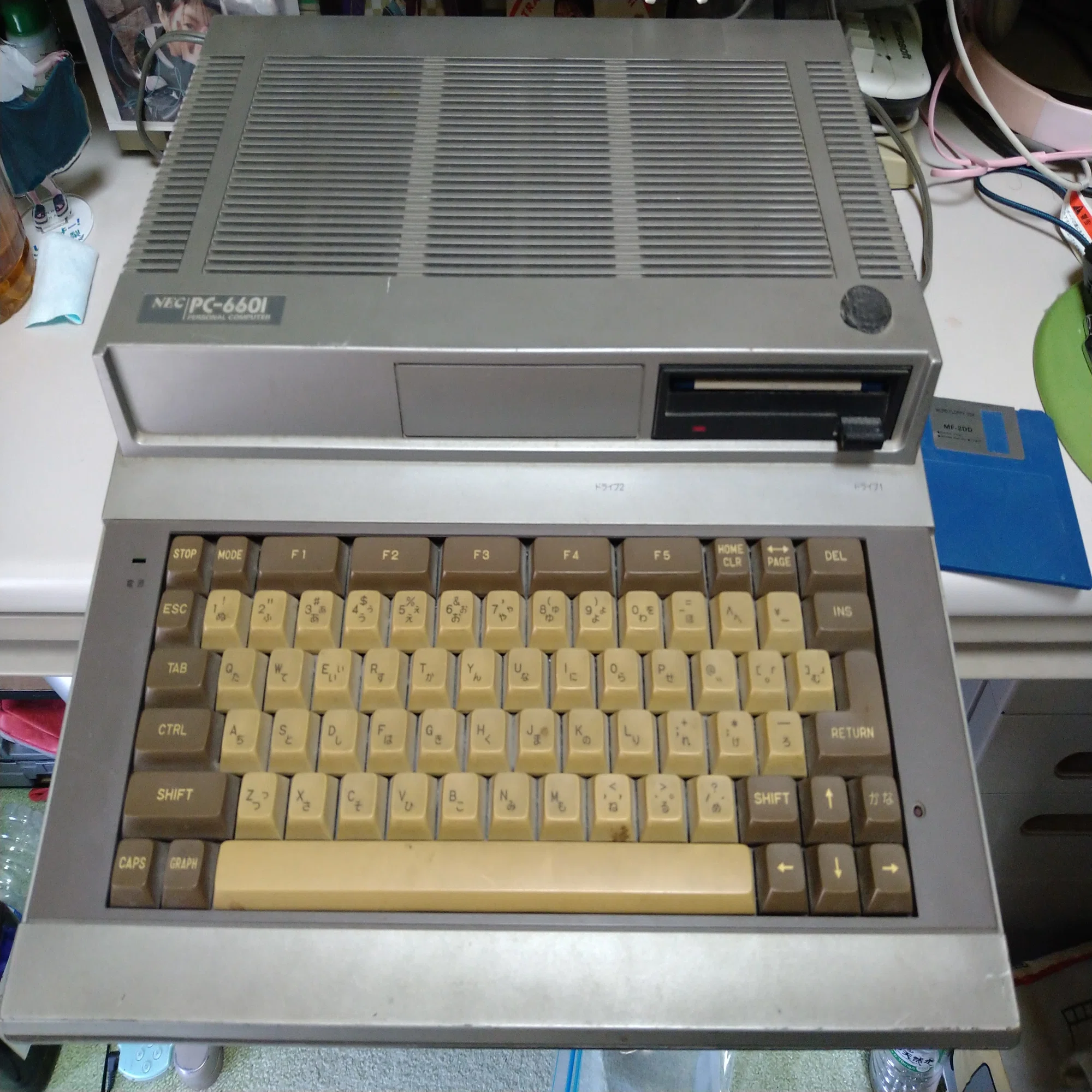 古のパソコン、PC-6601（1983年、NEC）の画面が赤みがかる症状を直した 