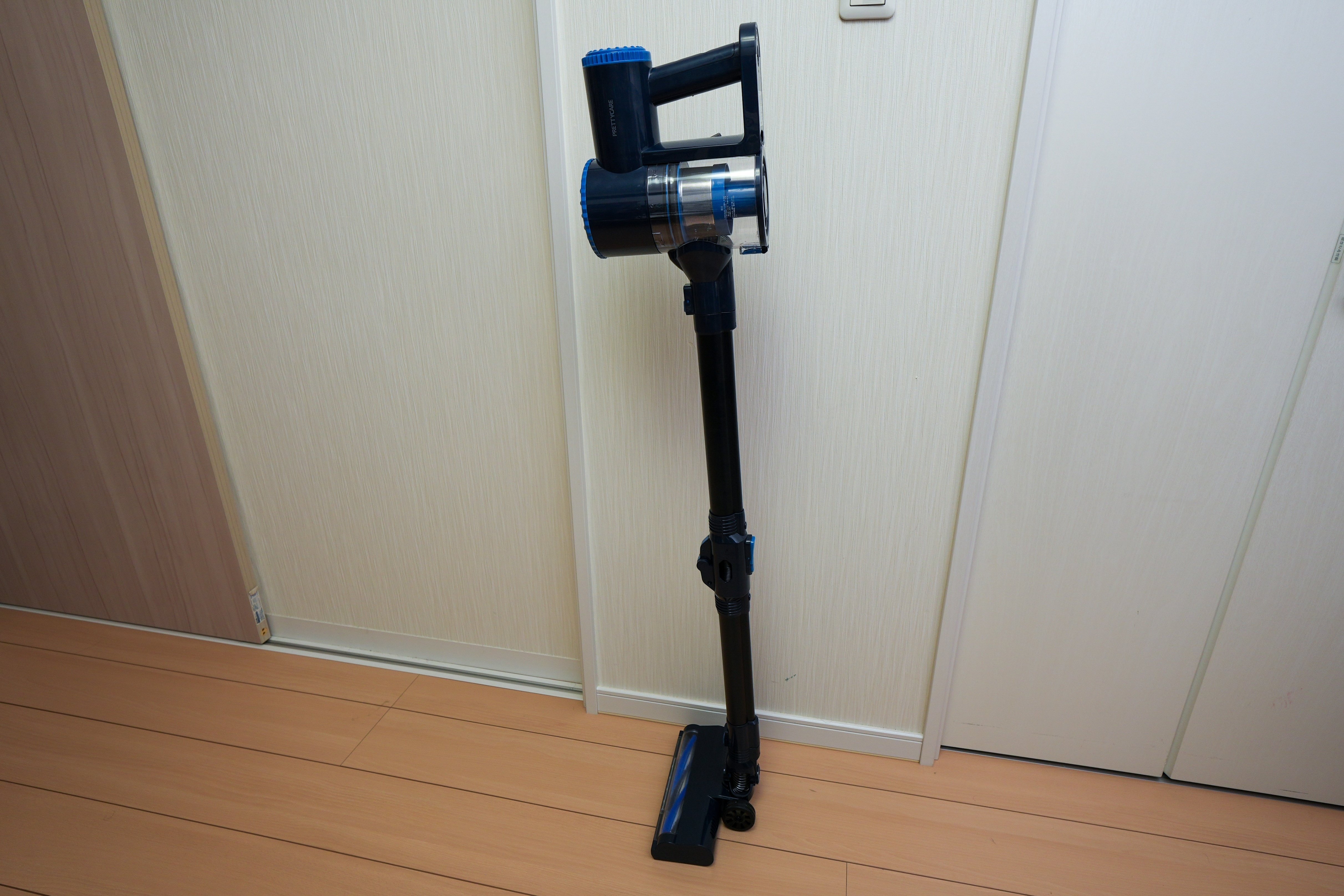 PRETTYCARE W400 コードレス掃除機 Amazon.co.jp: W400 PRETTYCARE Cordless Vacuum Cleaner