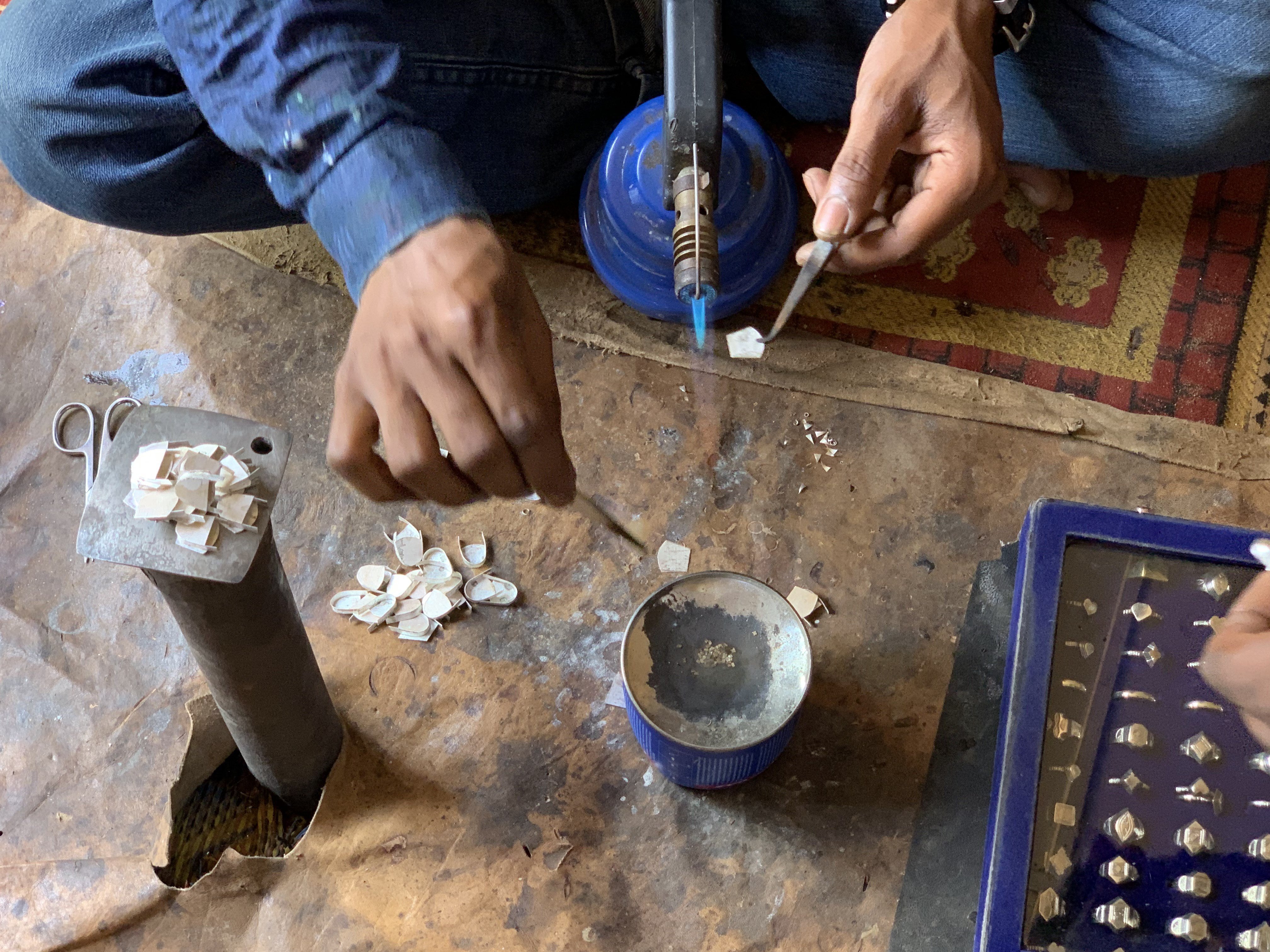 12 サハラ砂漠の民 トゥアレグ人の工芸品｜MANGOROBE｜マンゴロベ