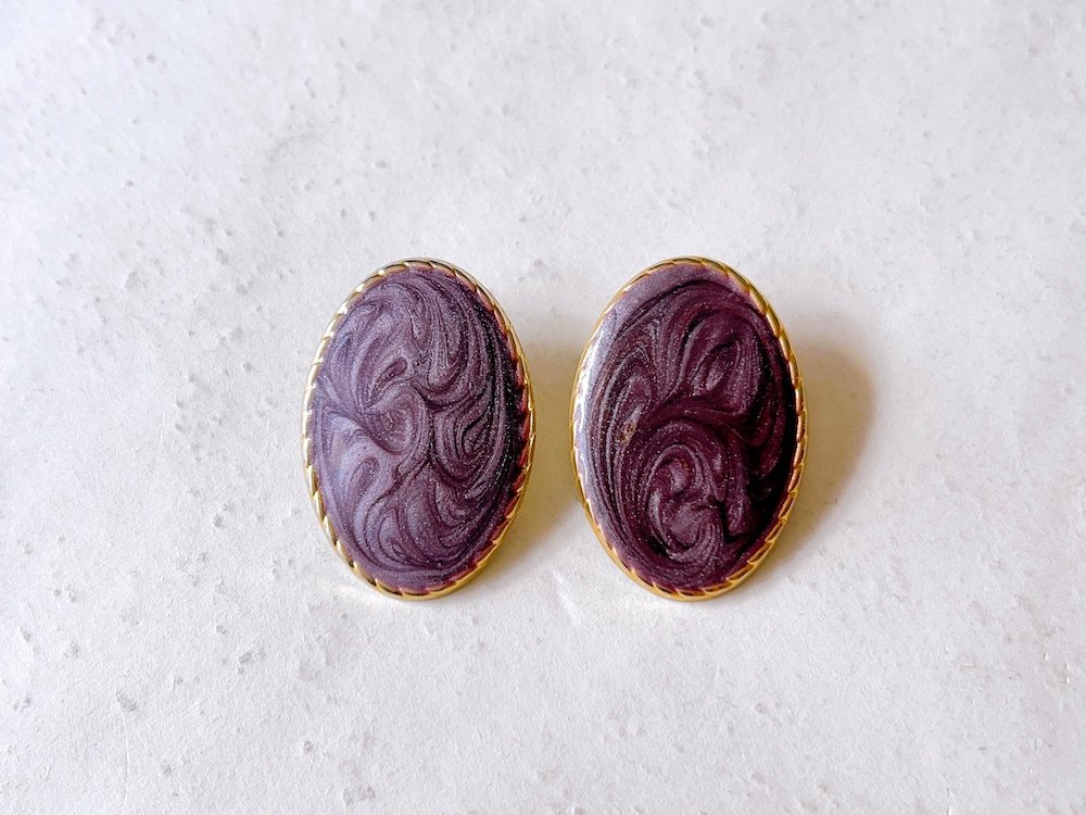 eslup boutique ーヴィンテージアクセサリーでシックに彩る秋の装い