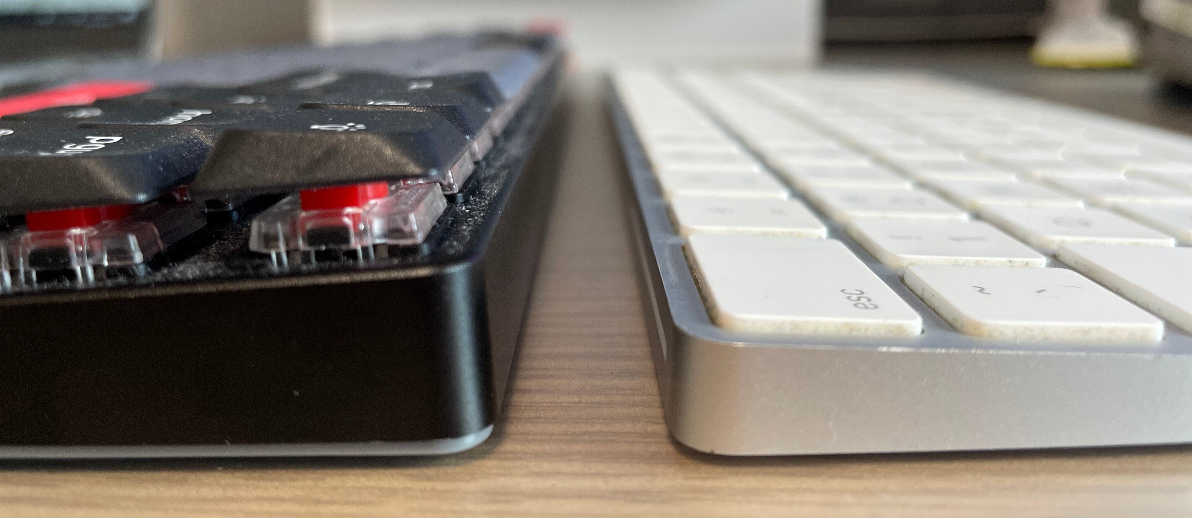 Apple Magic Keyboard 1st Gen｜Akio van der Meer