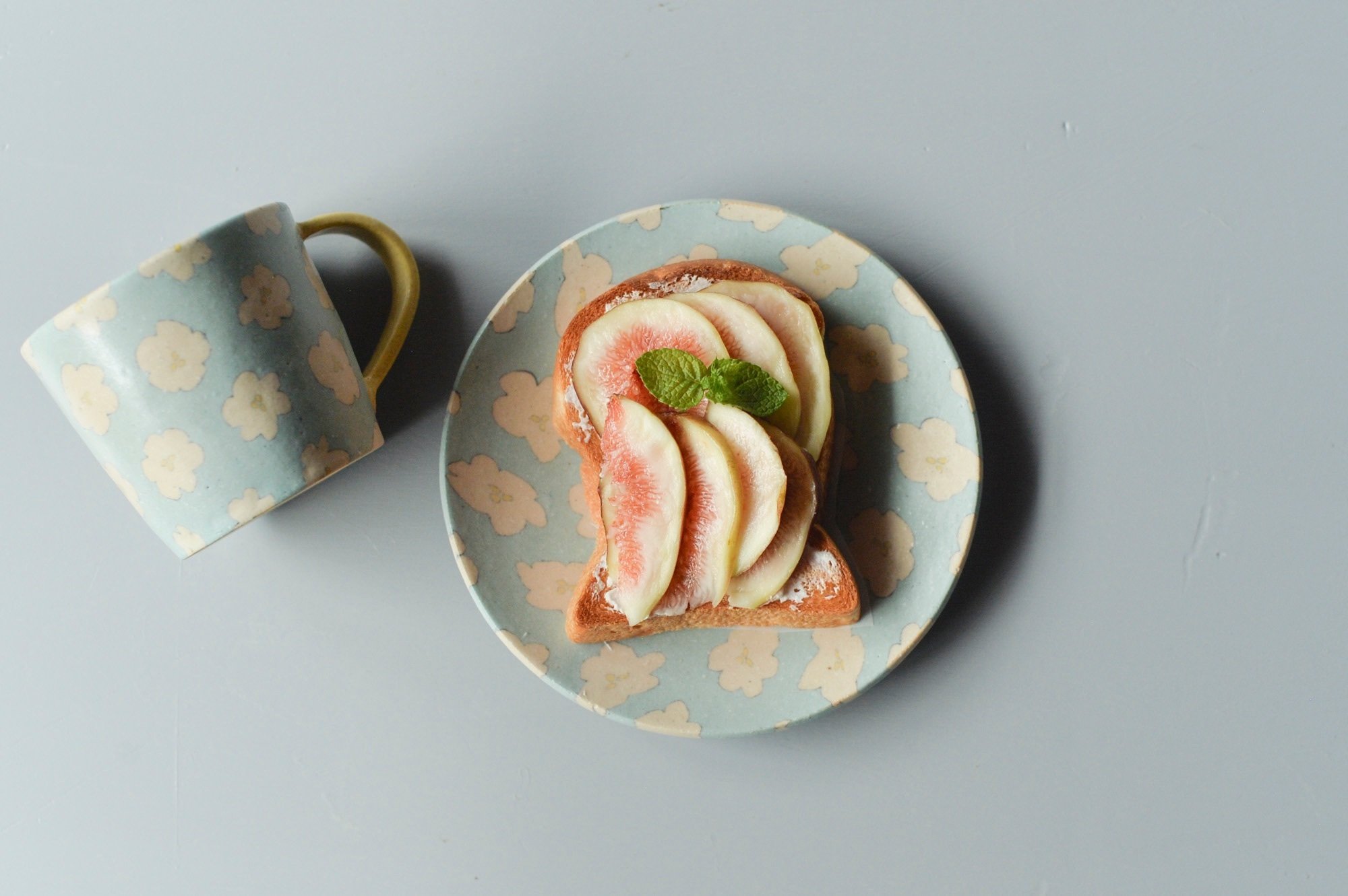 中古品】田中ちあきさん 花柄 マグカップ＆お皿 中古品】田中ちあき