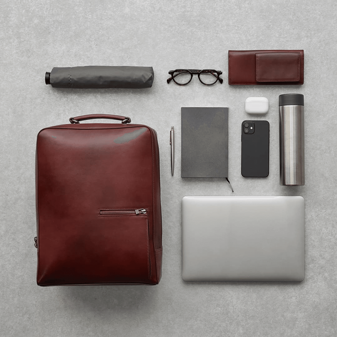 皮好きの人必見！Mother Houseのアンティーク スクエア バックパック