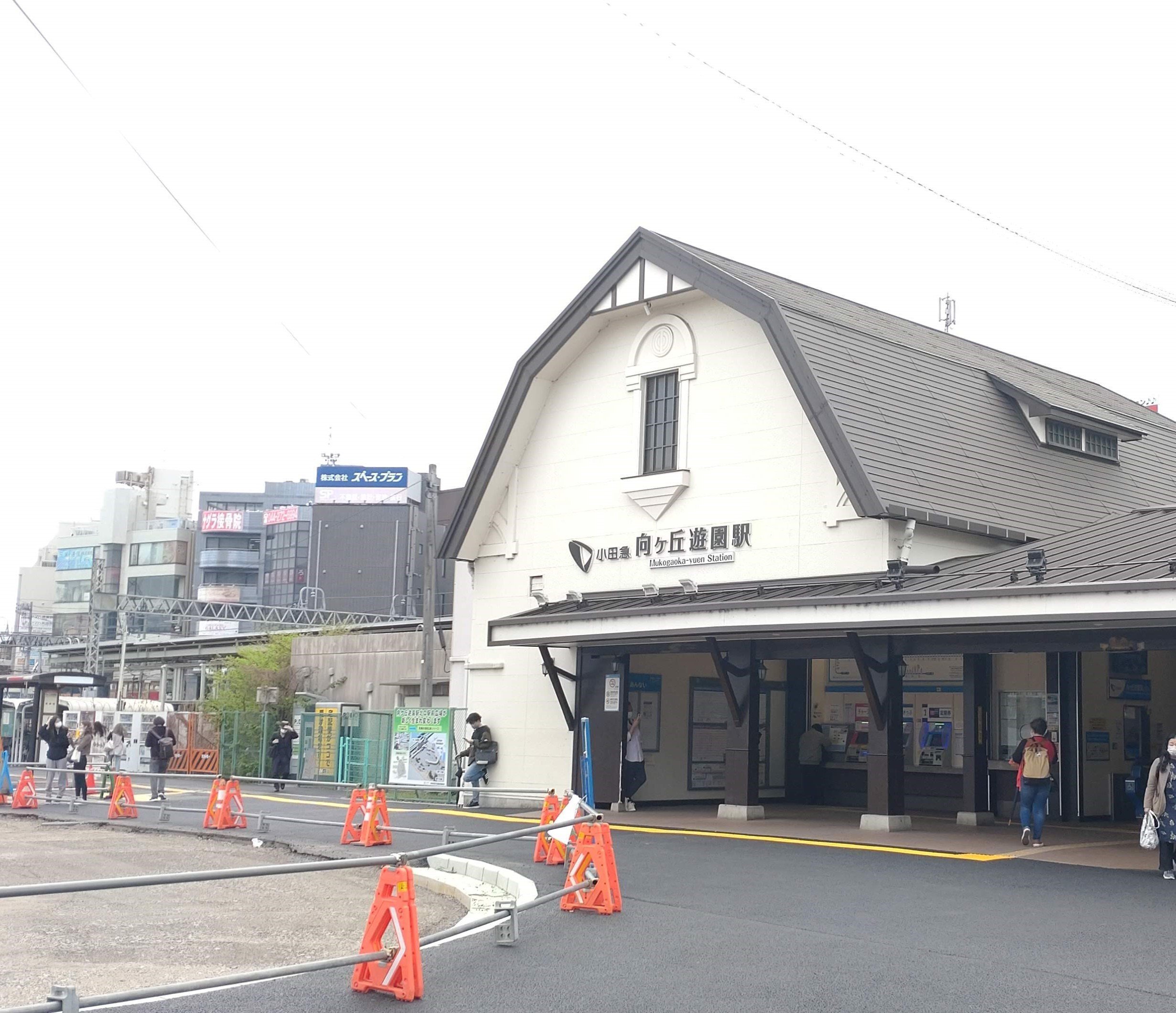 前川 31EMiE97cLL._AC_SY200_QL15_.jpg