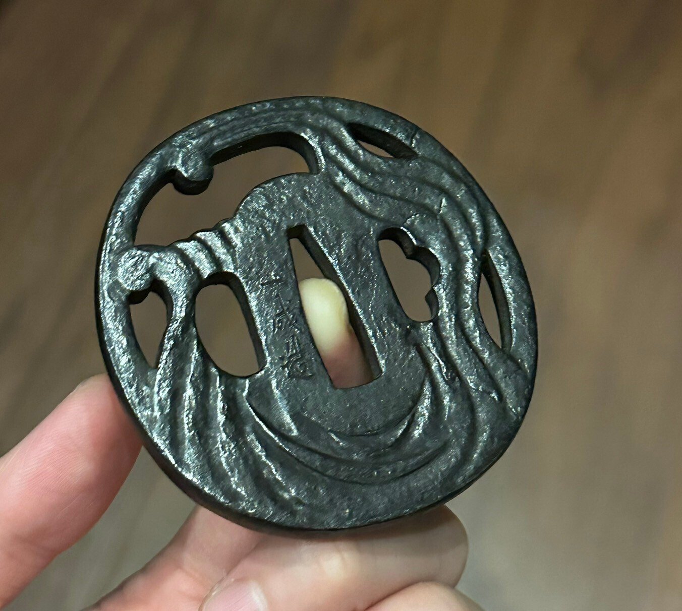 刀の茎と鉄鐔をマイクロスコープで比較して時代推定が出来るのか？｜刀