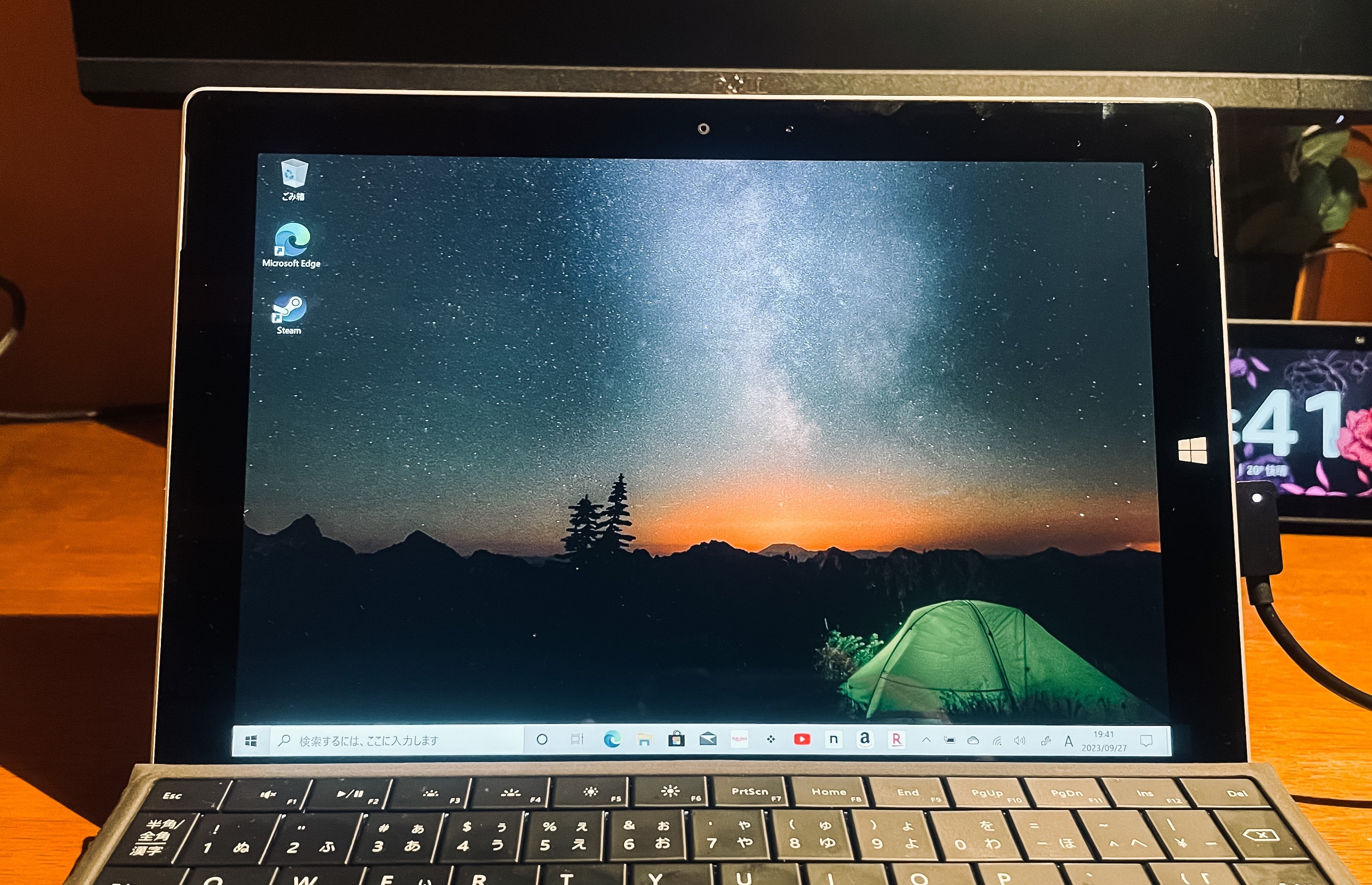 surface 3】 中古価格22,000円で純正キーボード付きは”PCが苦手”な私に