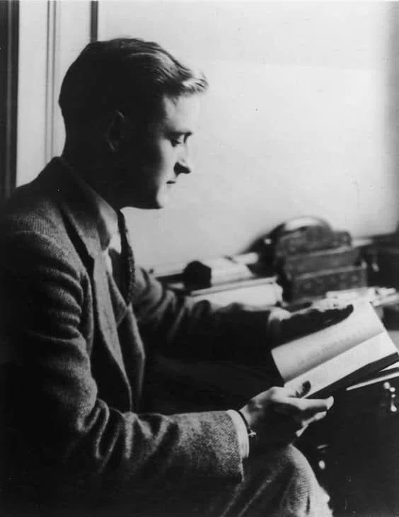 アメリカの小説家、スコット・フィッツジェラルド｜青木恵🌹香りと植物