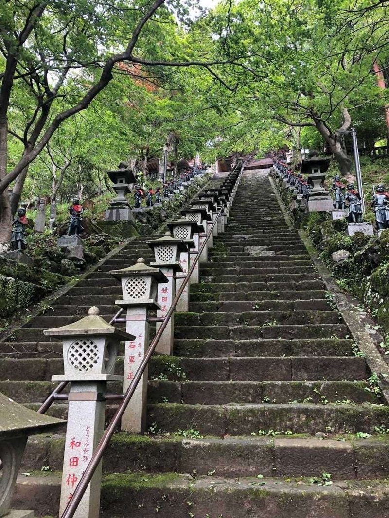 大山寺の本堂へ上がる階段