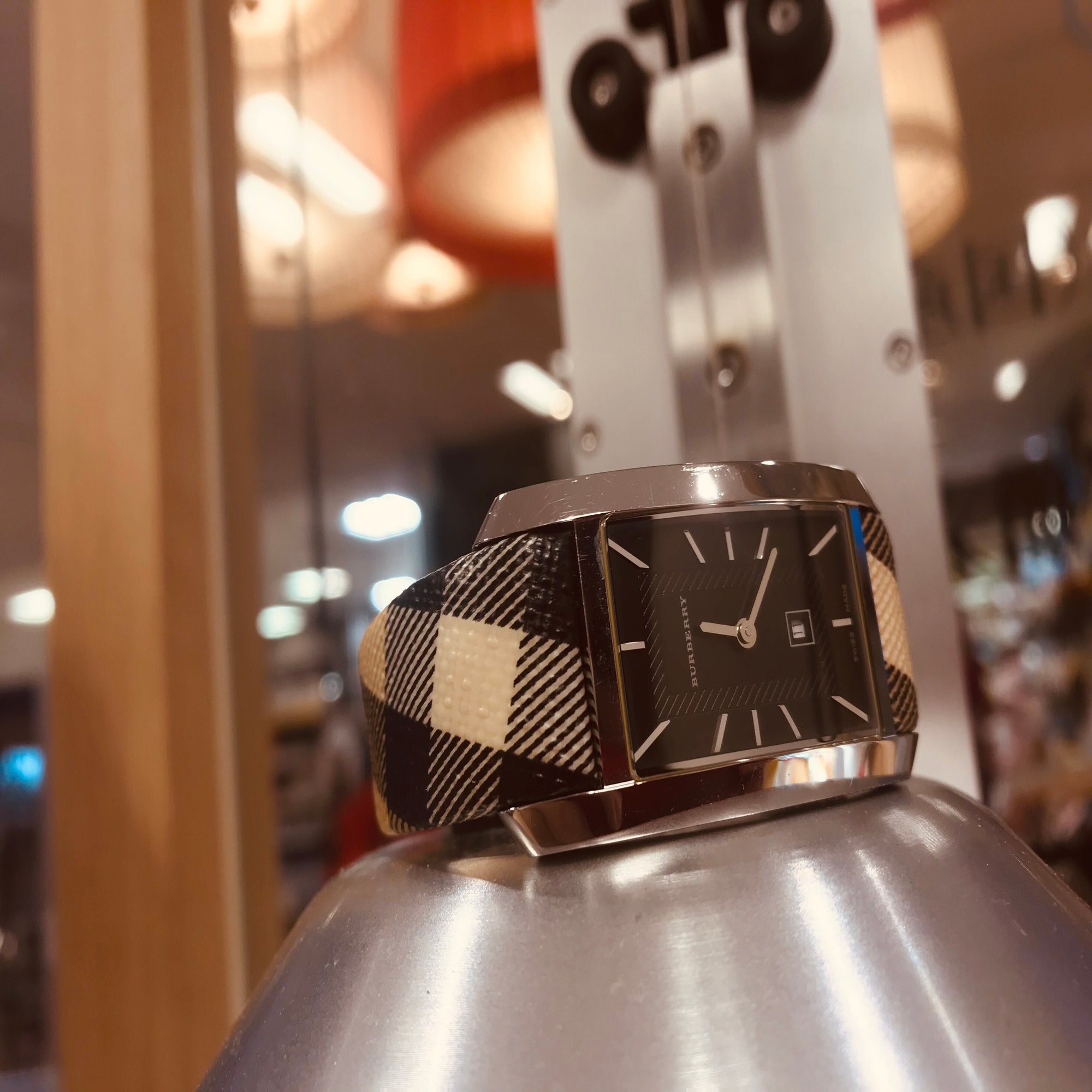 バーバリー（BURBERRY）の電池交換ガイド：手順と注意点（東京で依頼  