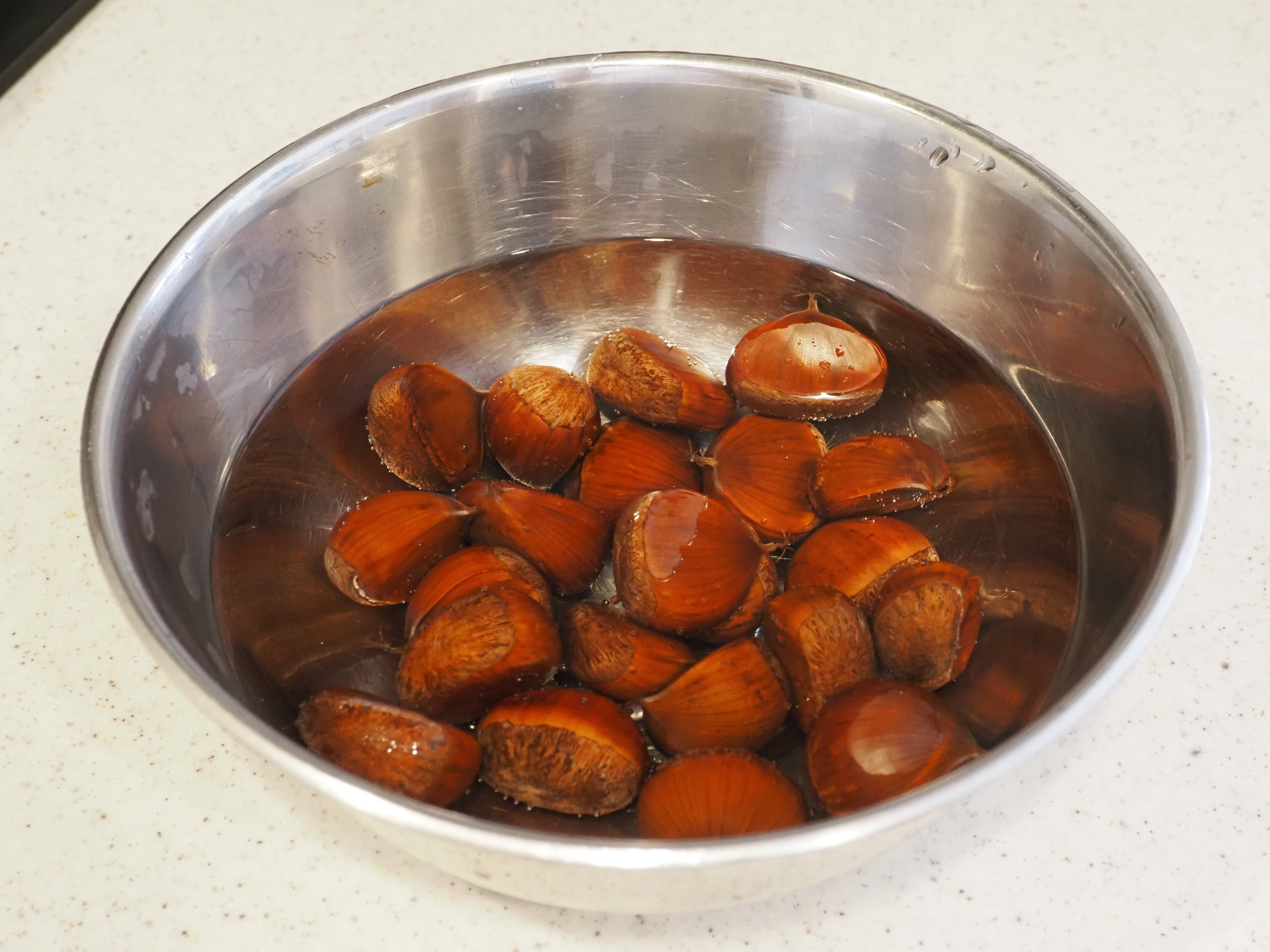 青空市場で秋の味わい見つけました”栗”｜生駒市公式note