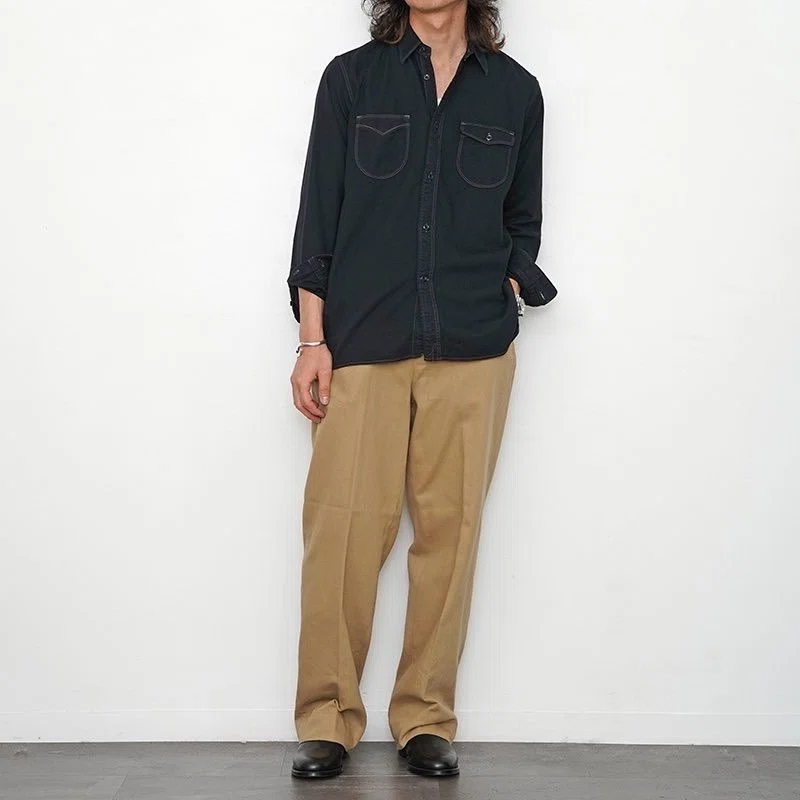 ブランドらしい遊びの効いた面白いワークシャツです！【MAATEE&SONS 