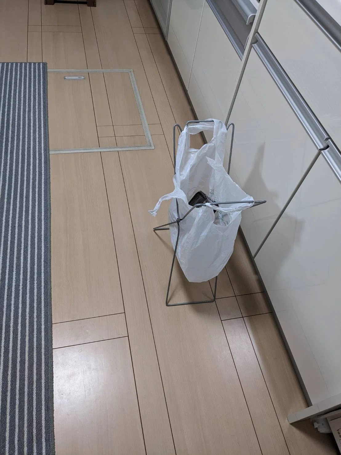 ゴミ箱、家に何個ありますか？」｜みつばちまぁや
