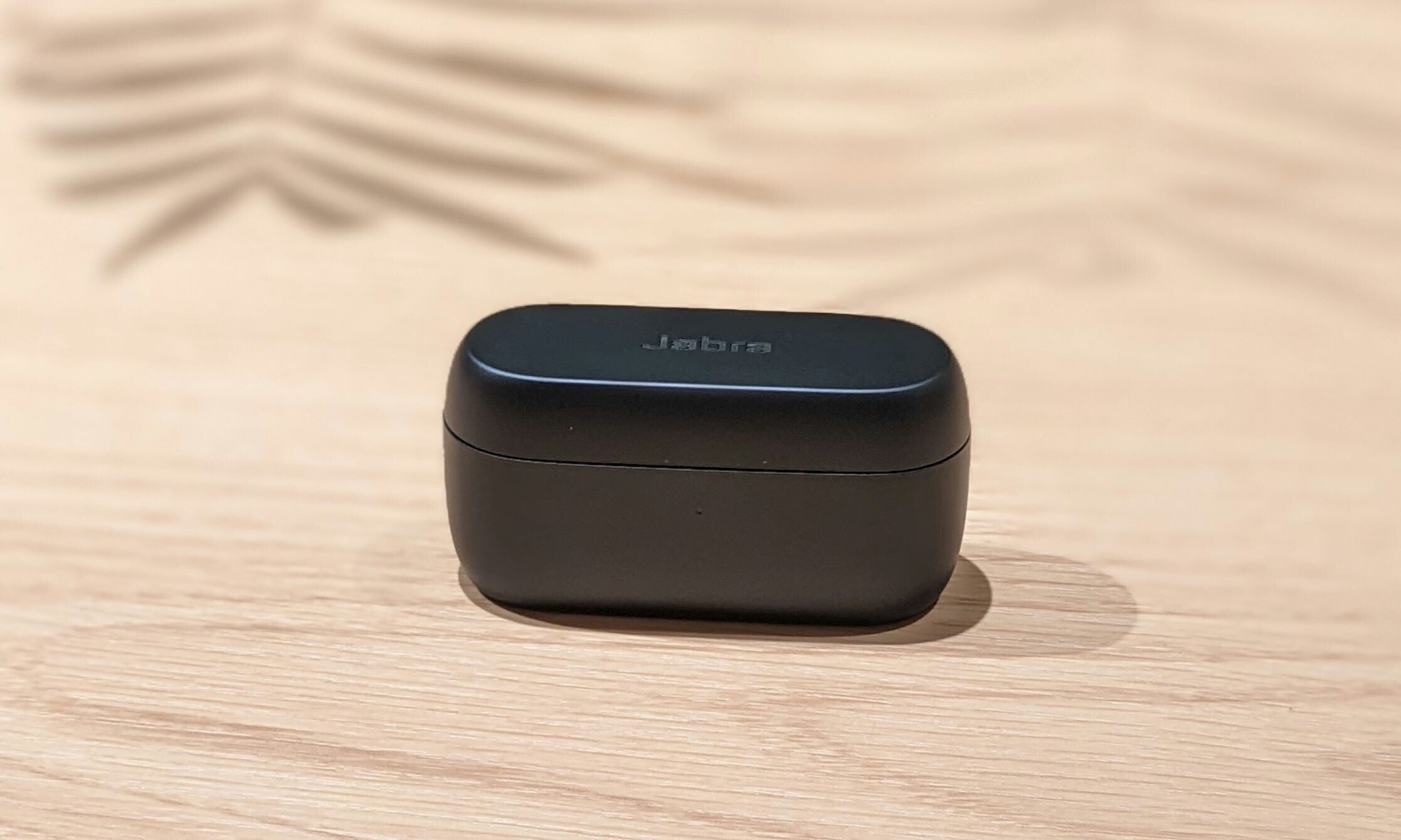 【美品】Jabra Evolve2 Buds ワイヤレスイヤホン Amazon.co.jp: 完全ワイヤレスイヤホン 2年保証付