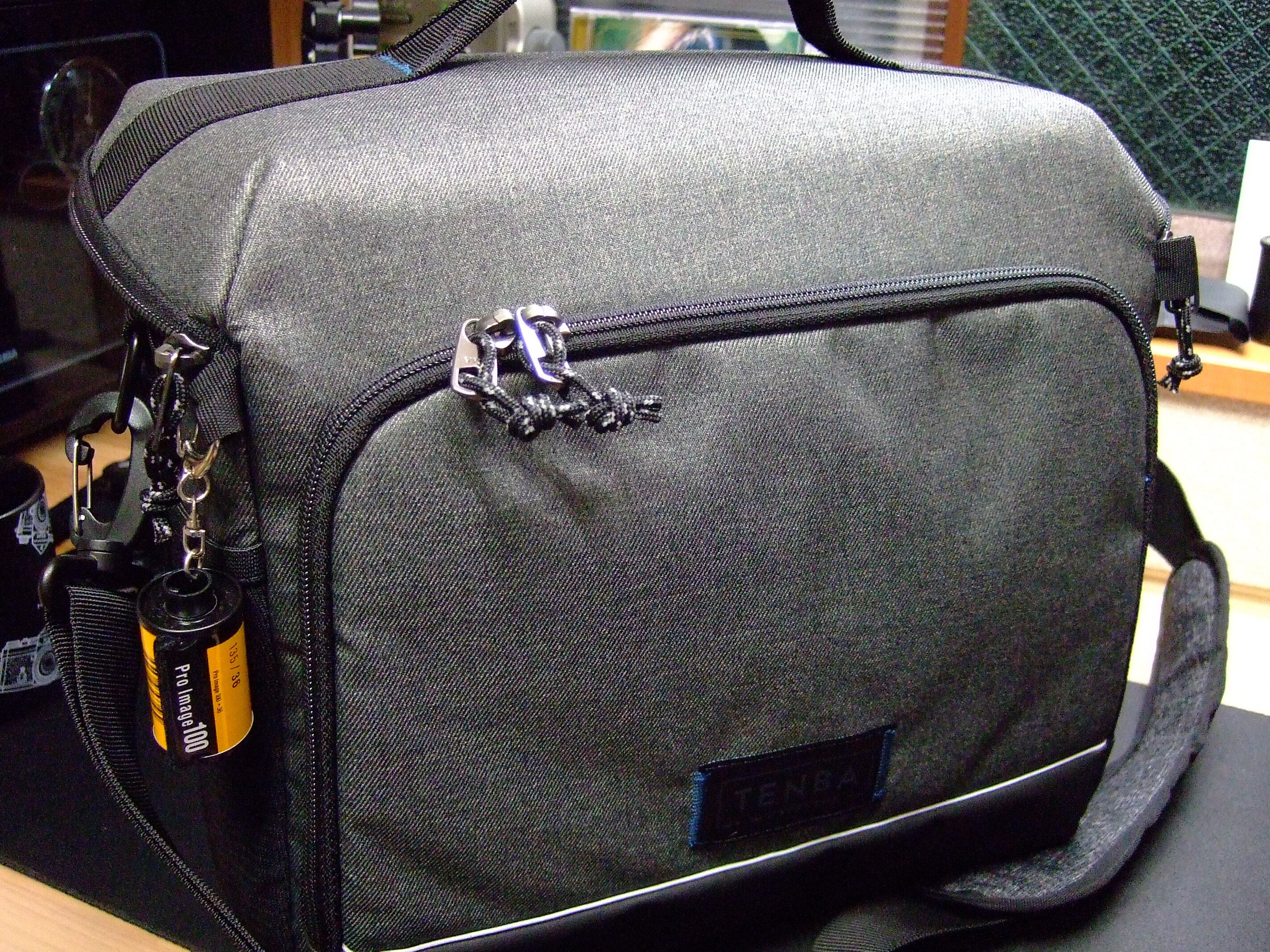 カメラバッグ沼 TENBA Skyline V2 13ショルダー｜(´・ω・｀)