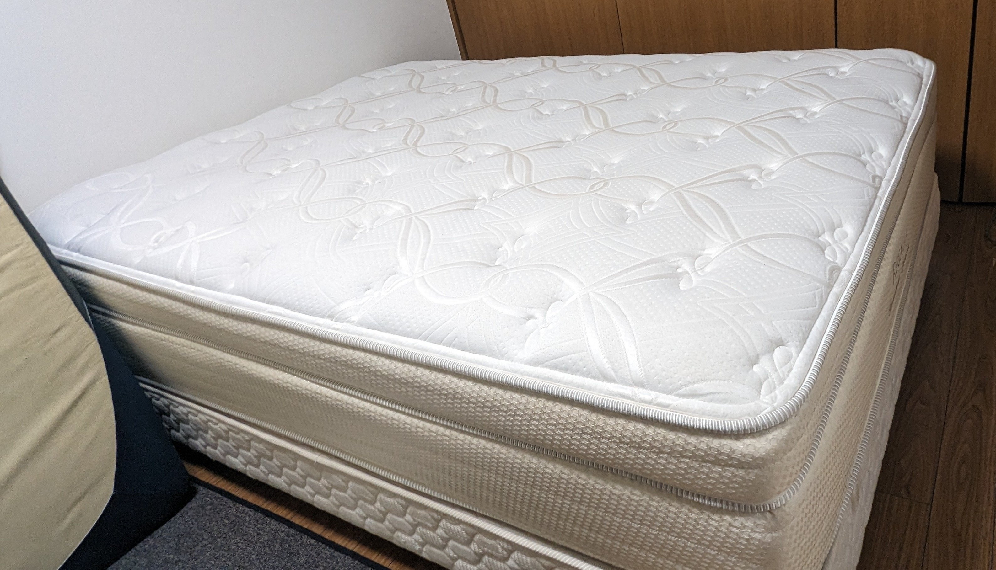 こだわりすぎてマットレス難民になった話 その②Simmons,Sealy編｜cage