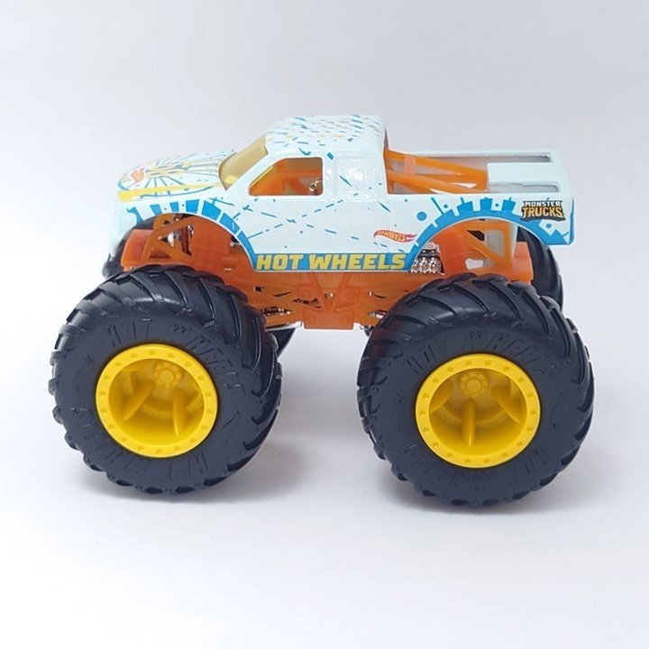 ホットウィール　モンスタートラック 23番 炎デザイン ホットウィール モンスタートラック 23番 炎デザイン - メルカリ