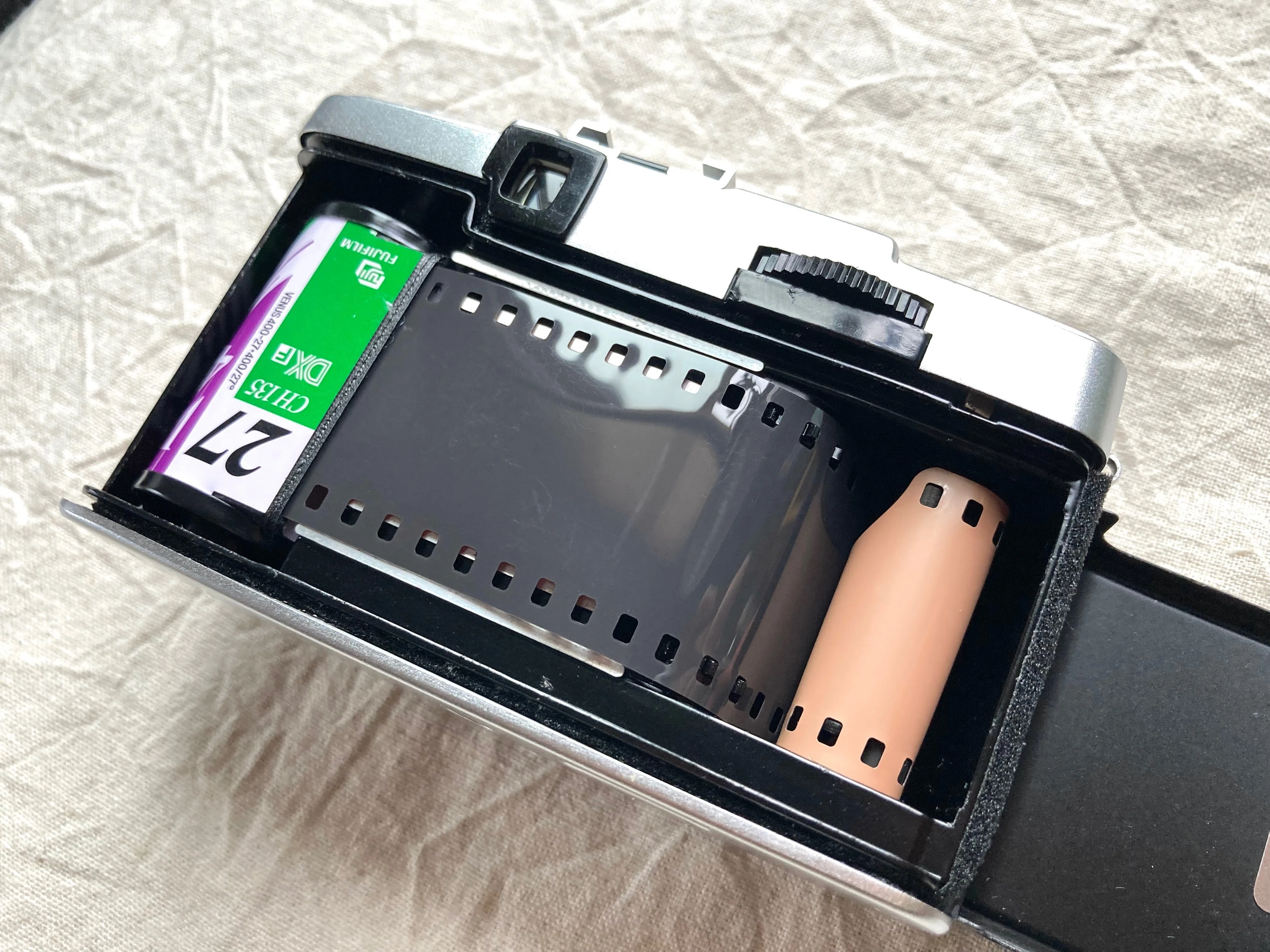 奇跡❓の外観 OLYMPUS-PEN W 純正フィルター2枚 専用フード おまけ