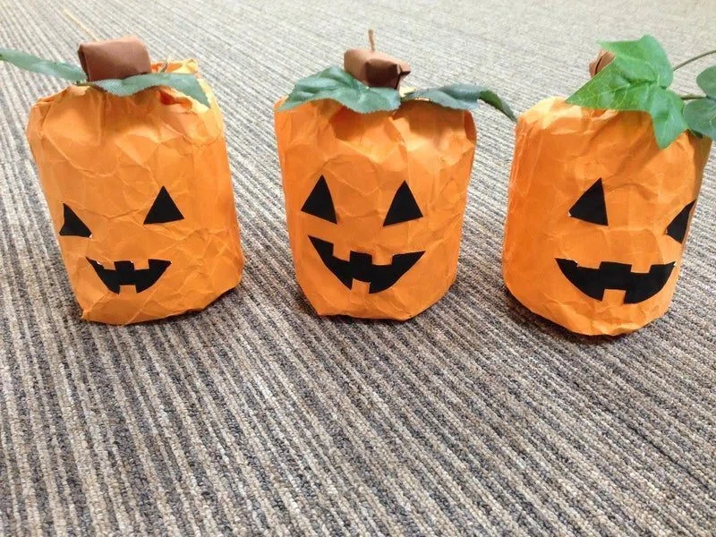 ハロウィンの工作アイデア② 「トイレットペーパーで作る！ハロウィン