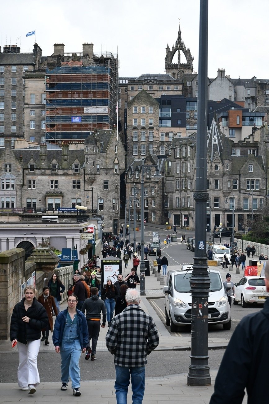 「フランシス・ジェフリー/エディンバラ・レビュー寄稿文 全1冊 1855」厚冊1005頁！ エジンバラ「個人旅行」に関する旅行記・ブログフォートラベル