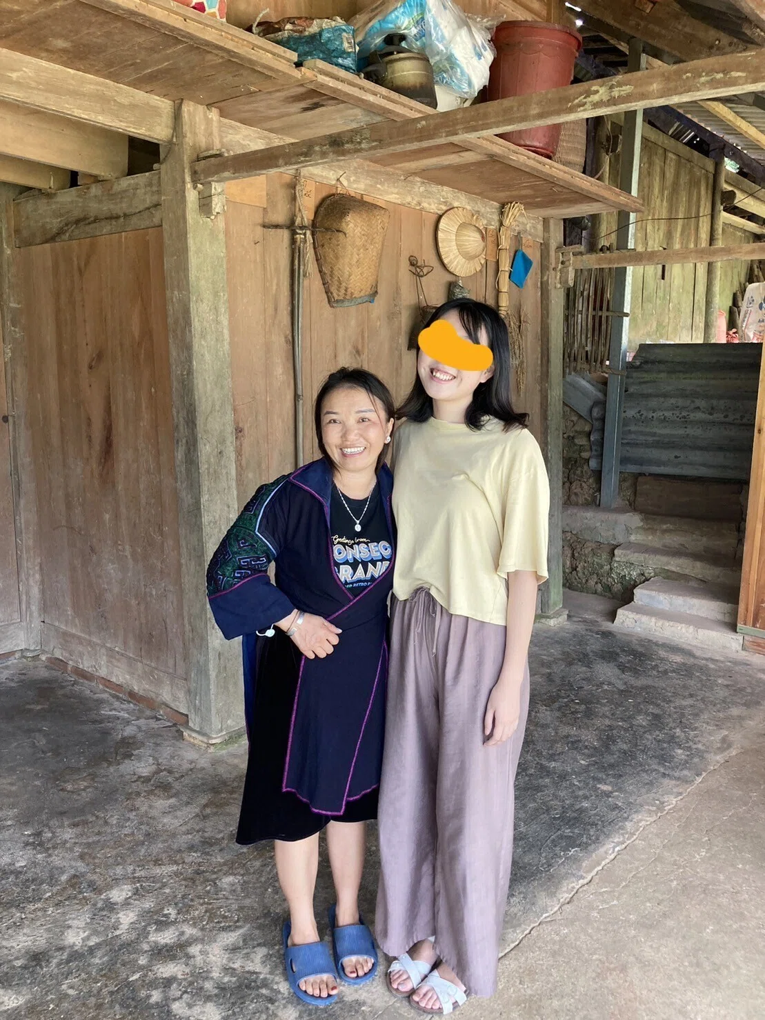 民族衣装 ベトナム 北部 サパで購入した赤ザオ族の民族衣装 美品