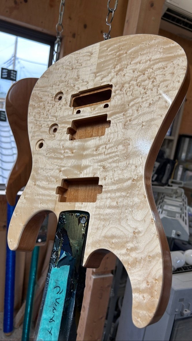 エレキギターの塗装のお話｜渡辺 祐/Addictone