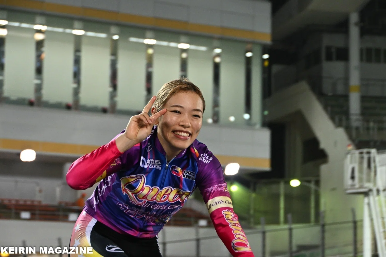 佐藤水菜選手　サイン入りディスクホイール　第一回オールガールズクラシック　競輪 第1回オールガールズクラシック（GI） 初代女王は佐藤水菜!!!｜KEIRIN