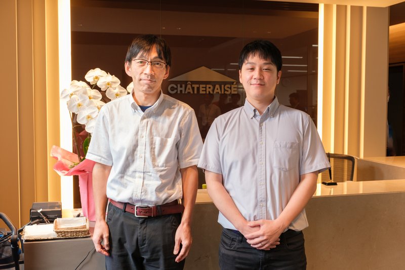 企業のイメージアップにも。採用面接などでNeatデバイスを活用。シャトレーゼ様 Neat導入事例｜Neat は、北欧ノルウェー生まれのシンプル