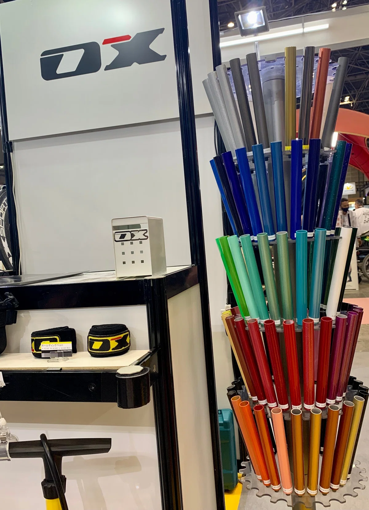 車椅子のフレームカラーも豊富A wide range of wheelchair frame colors