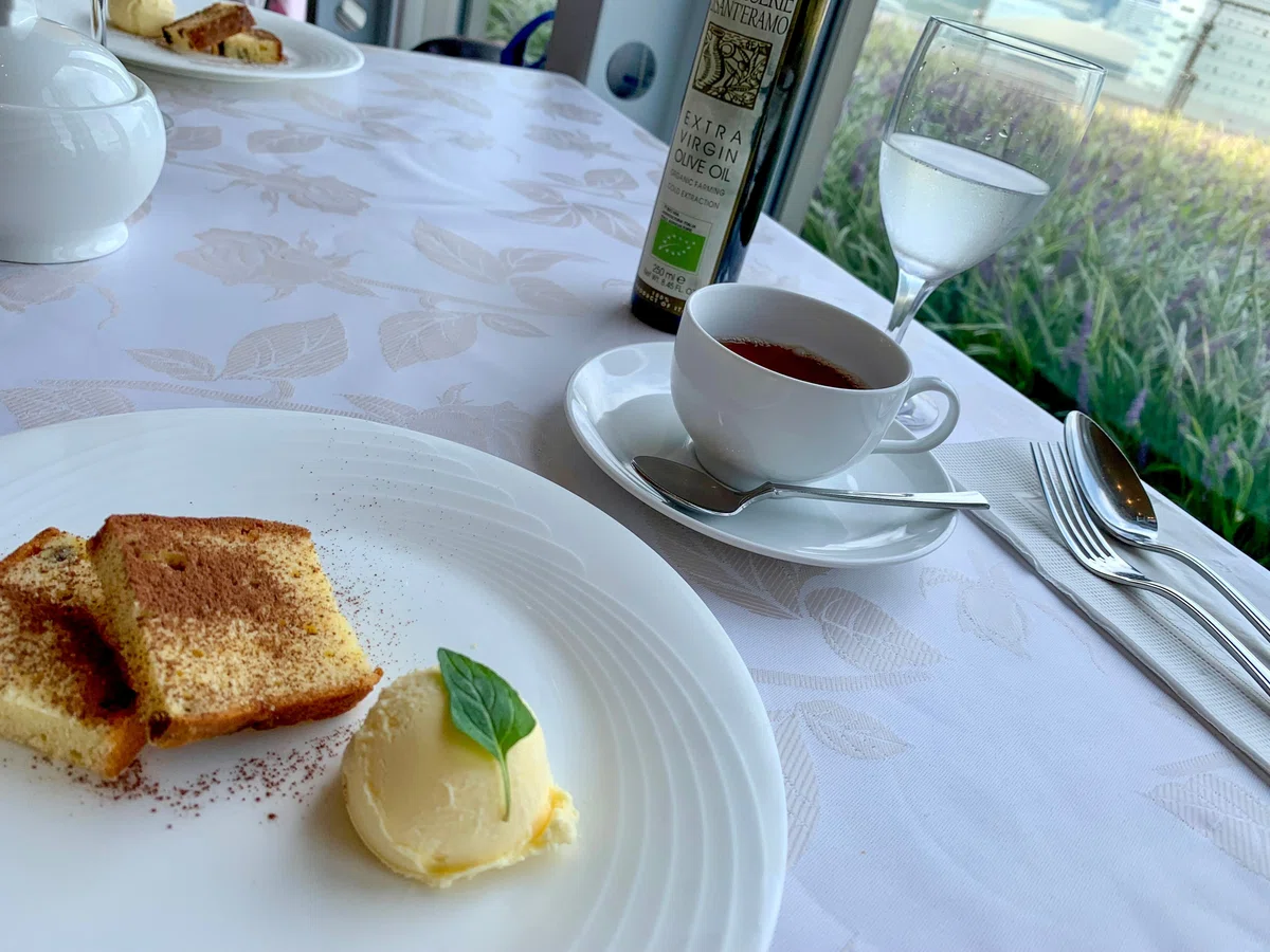 デザートと紅茶Dessert and Tea
