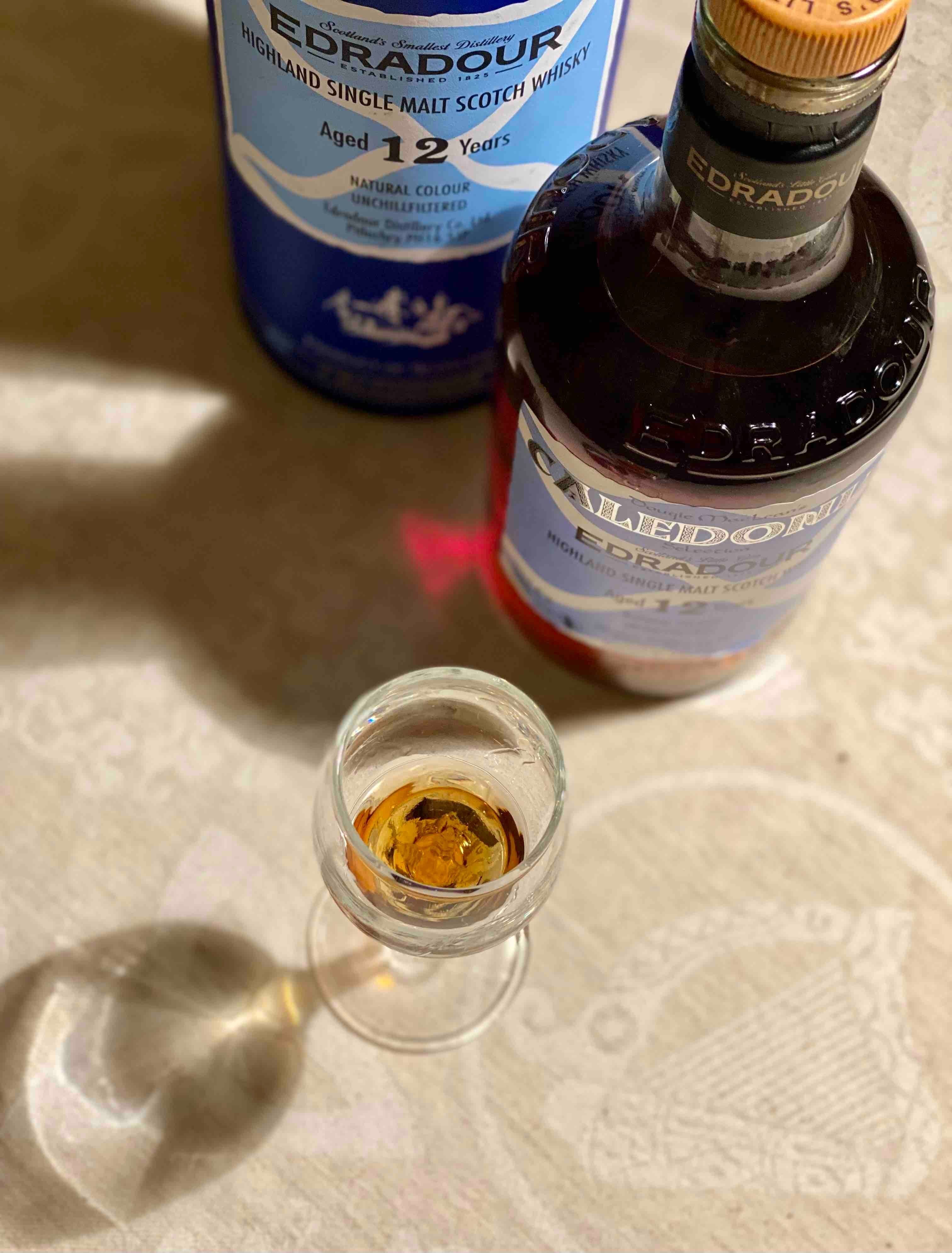 舌にまとわりつく Edradour エドラダワー Caledonia カレドニア 12年｜山林