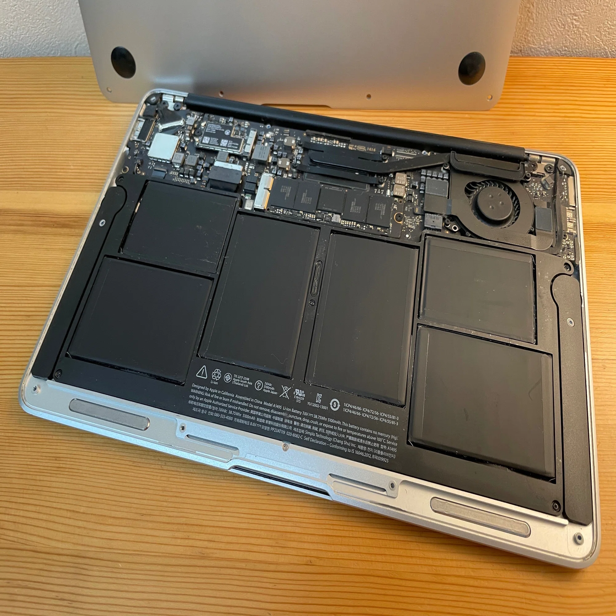 バッテリー良好】MacBook 廻ろ Air 2017