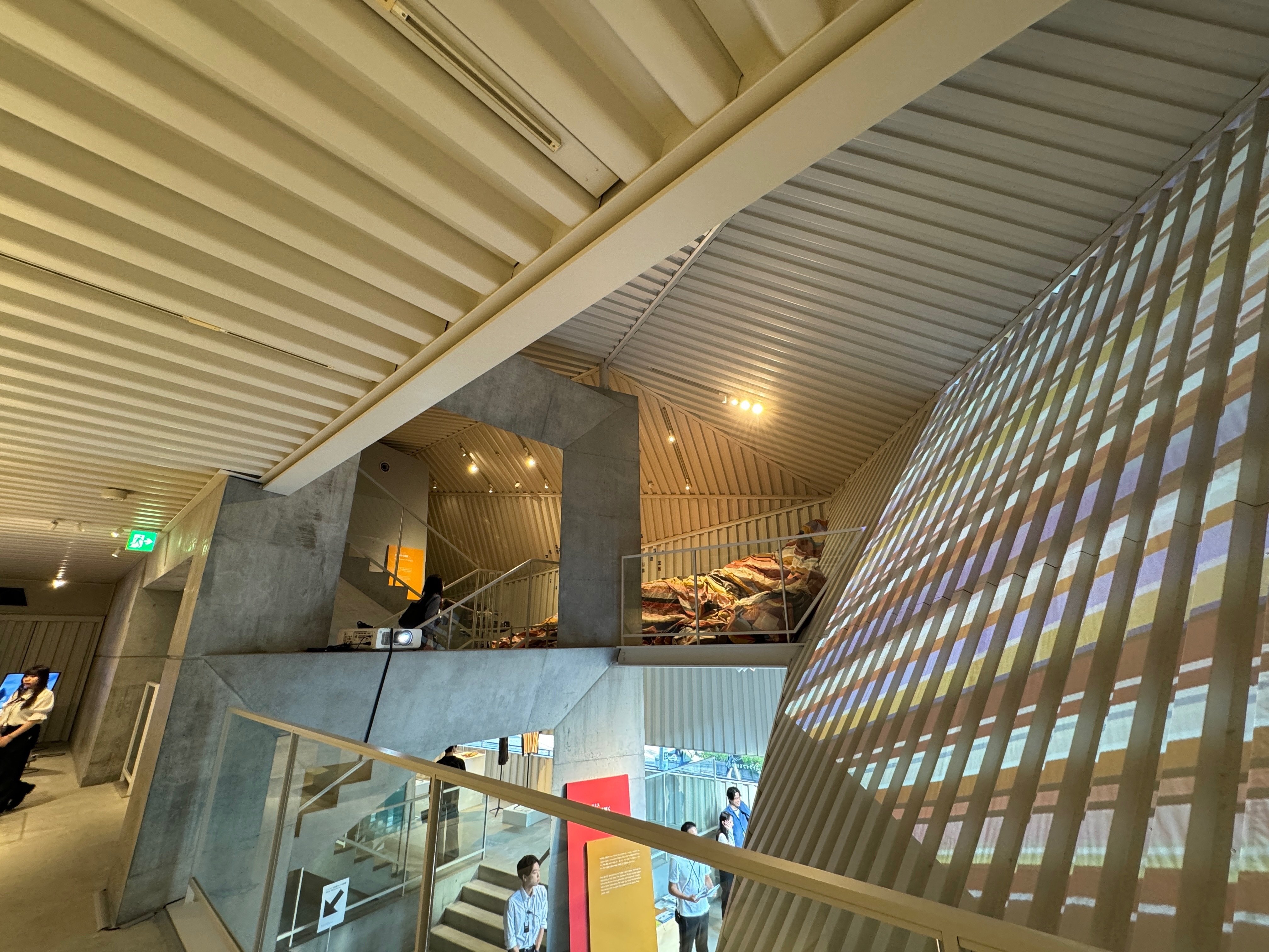 🎈ポール・スミスさんと空を飛んだ話🎈｜自問自答あきやの日記🦫