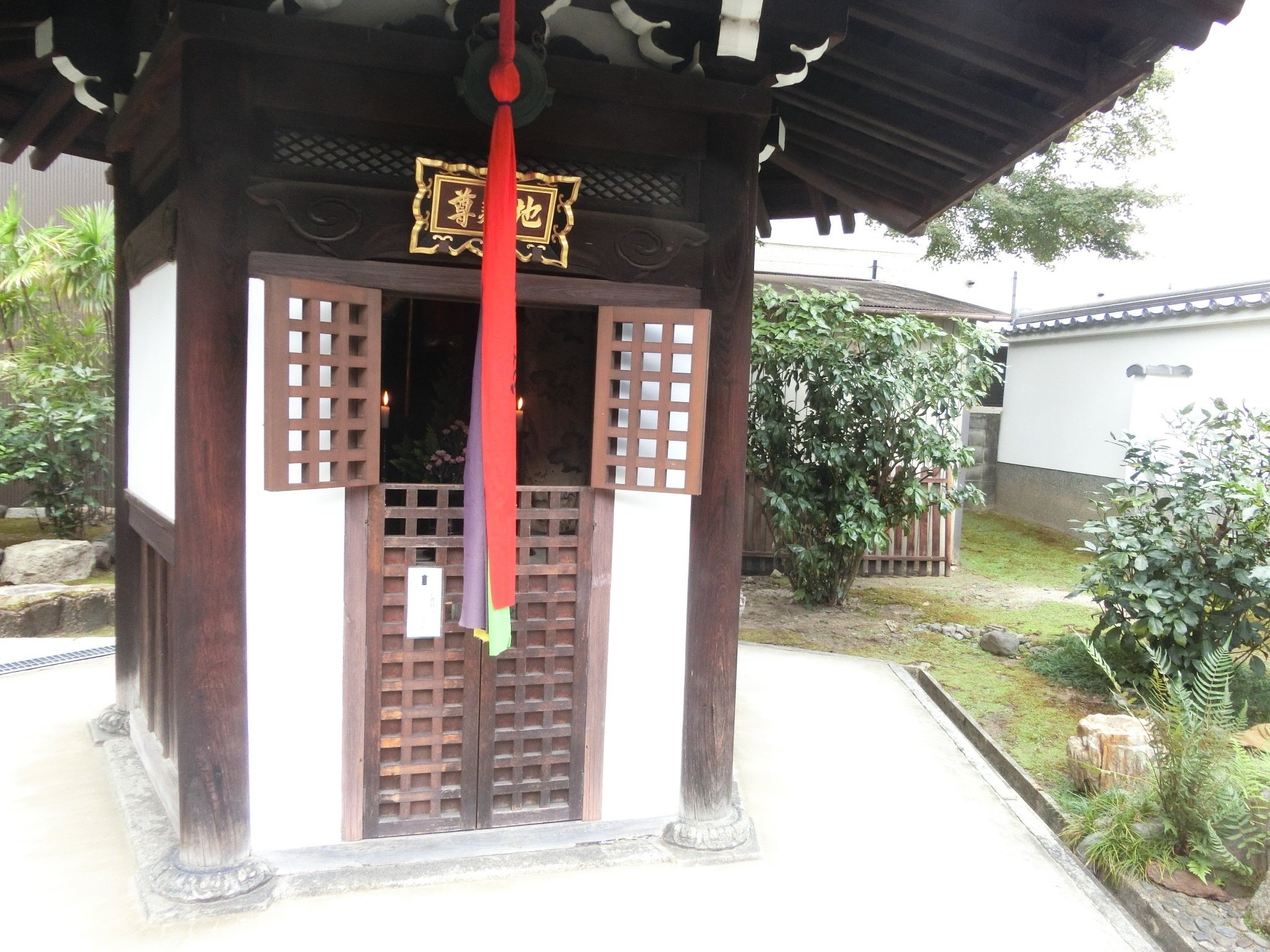 信濃善光寺の阿弥陀如来分身「新善光寺/徳林院」奈良から引っ越し