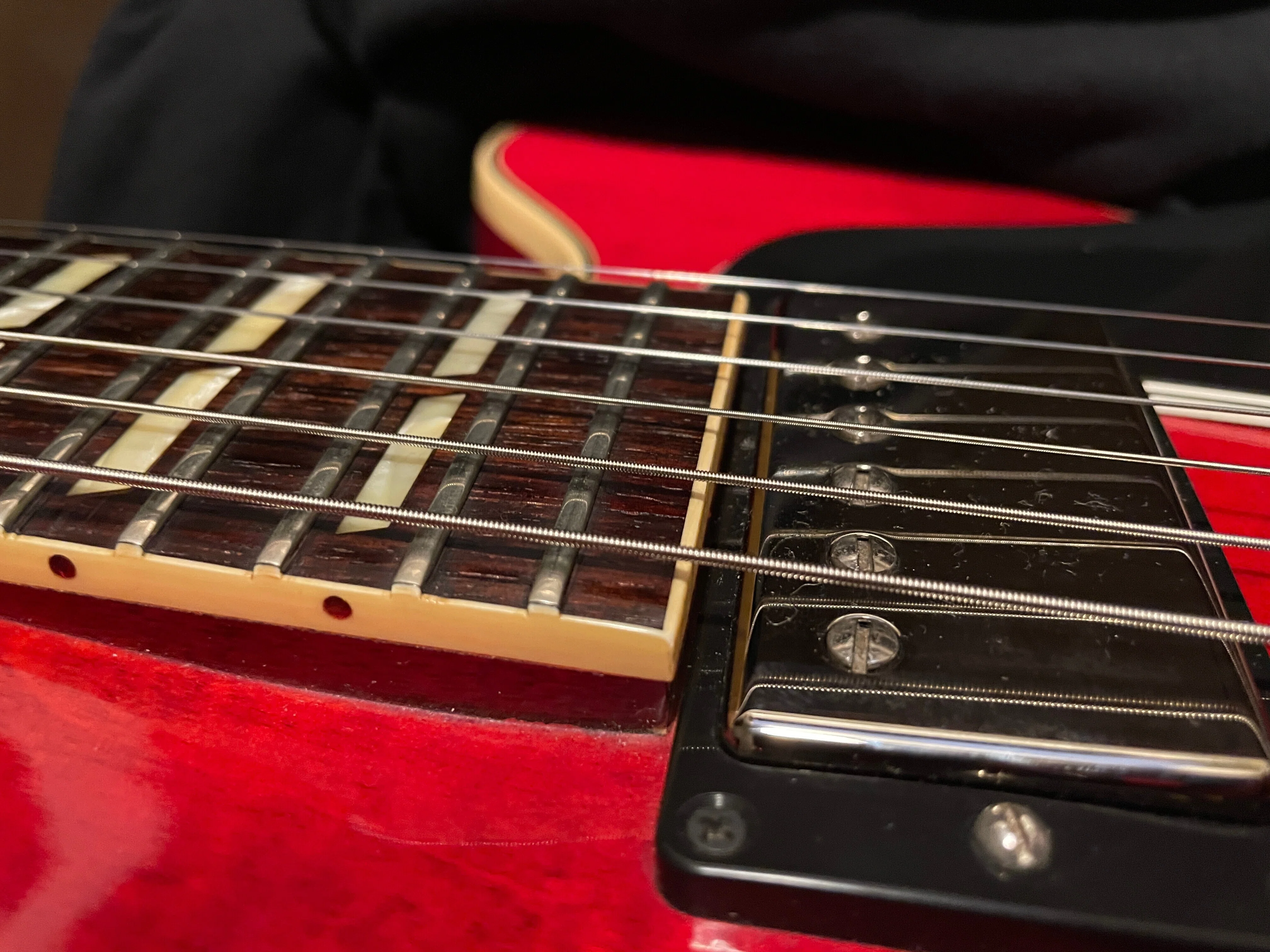 生まれて初めて新品の弦を1週間で捨てた。で、D'Addario EXL115Wに