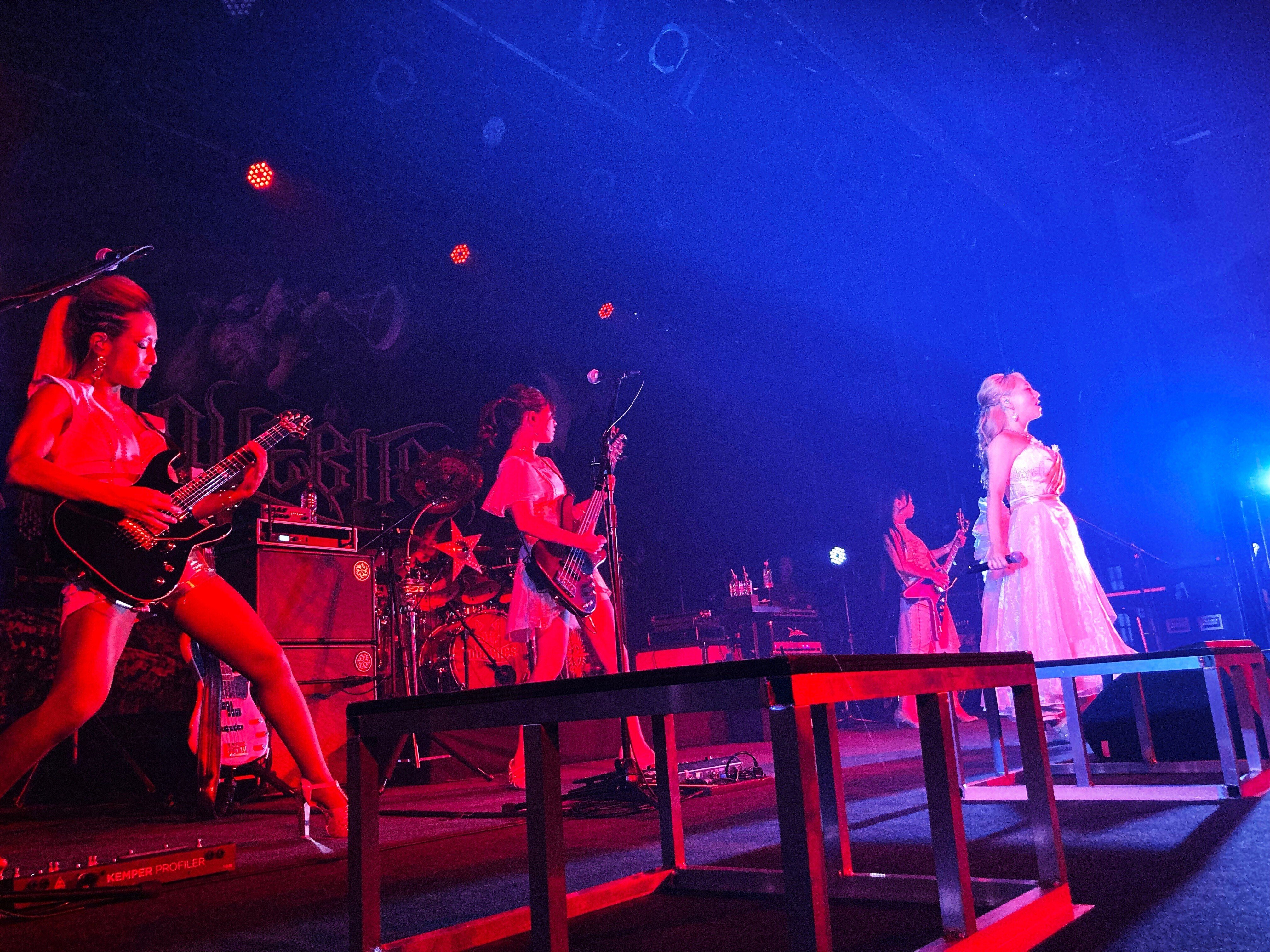 LOVEBITES パーカー　スウェット　メタル　バンド　M LOVEBITES パーカー スウェット メタル バンド M