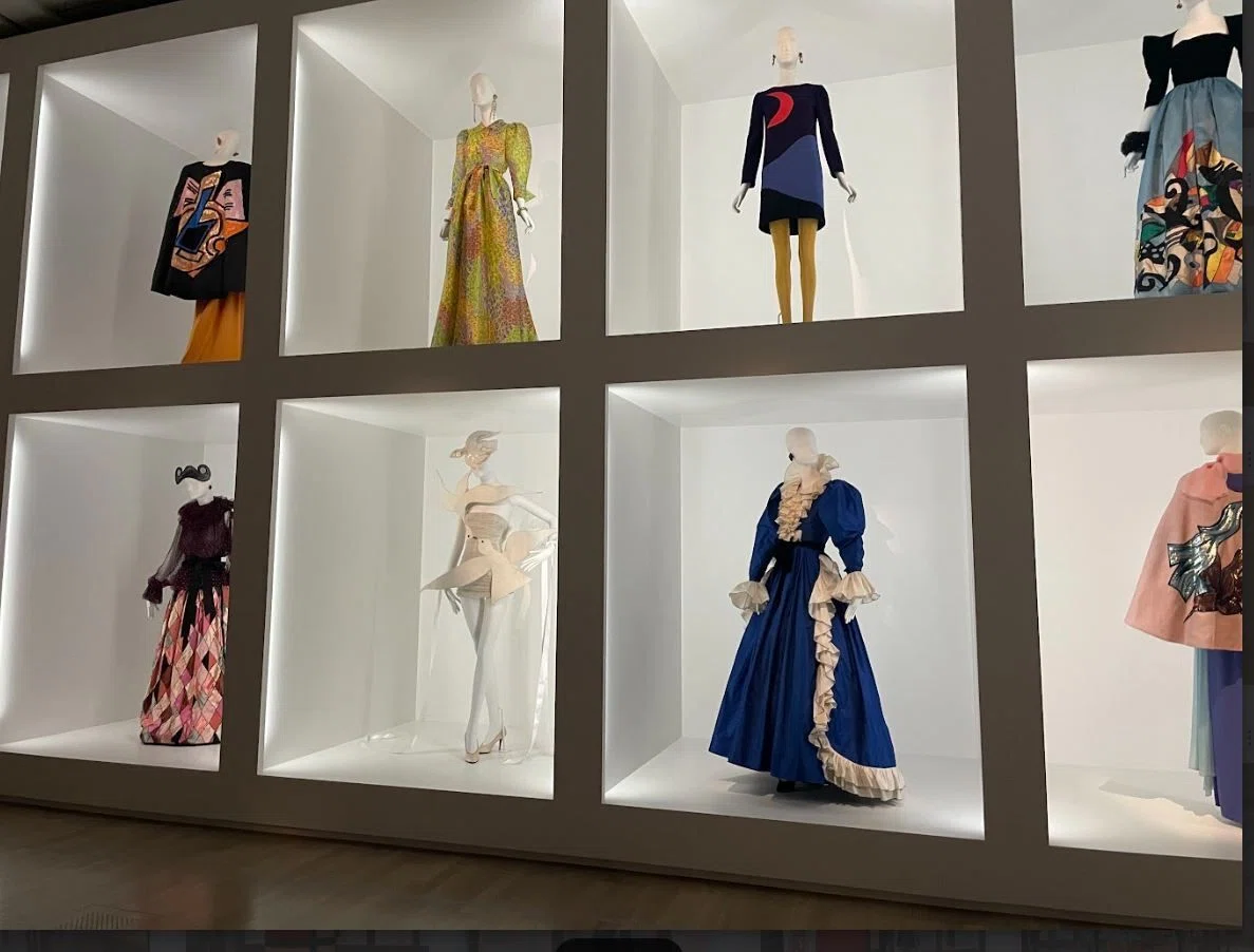 イヴ・サンローラン展行ってきました｜Nonko