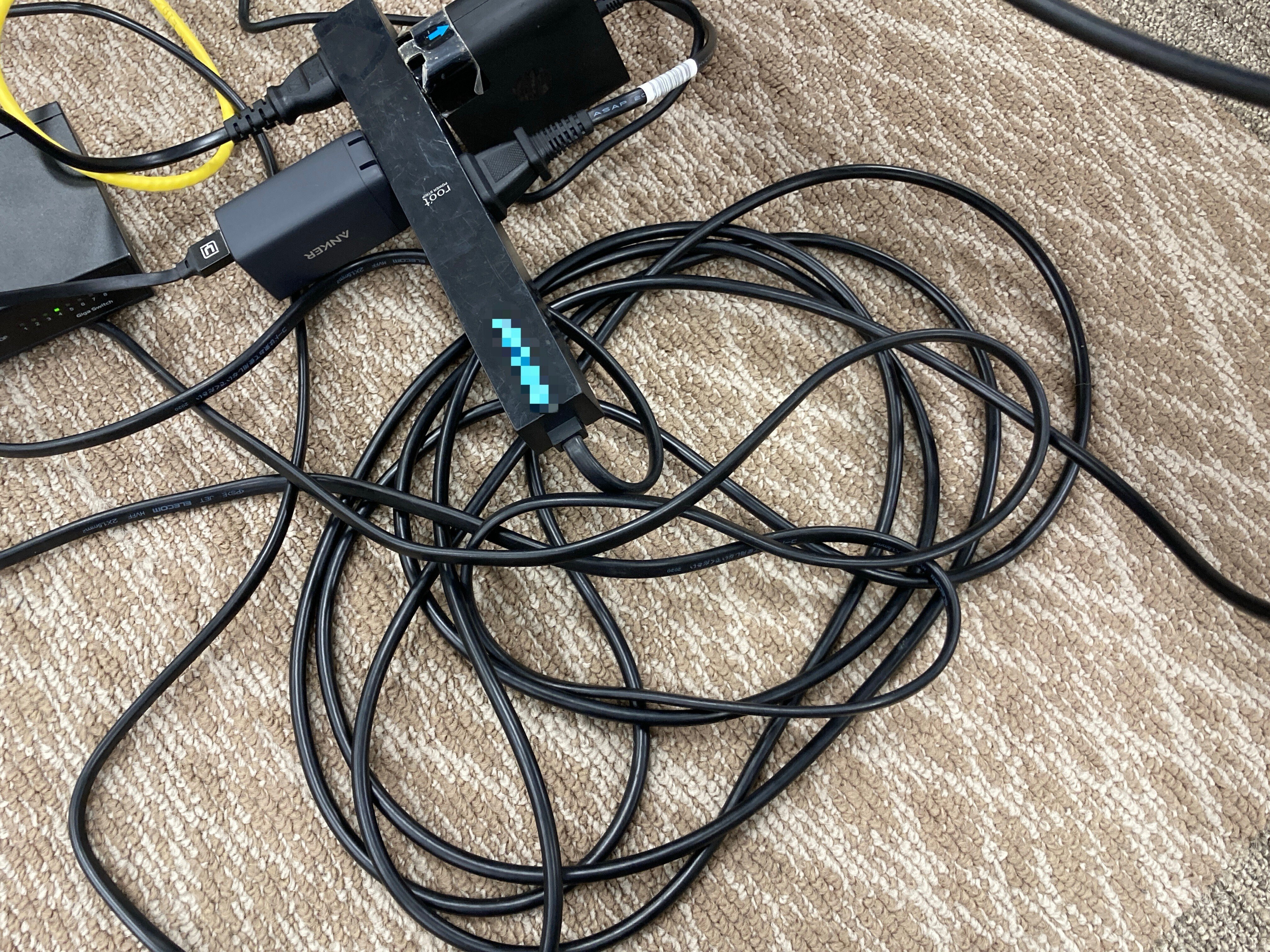 トラブル事例】音声ノイズと電源ケーブルの関係についての学び｜松井