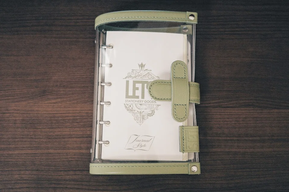 システム手帳沼:LETS STATIONERY GOODSのクリアシステム手帳｜わちゃ