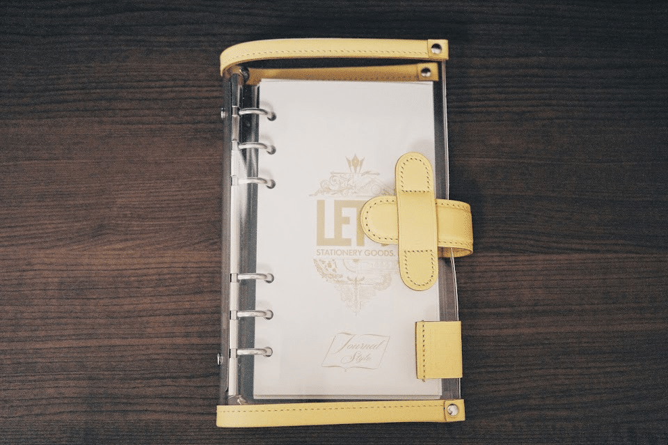 システム手帳沼:LETS STATIONERY GOODSのクリアシステム手帳｜わちゃ