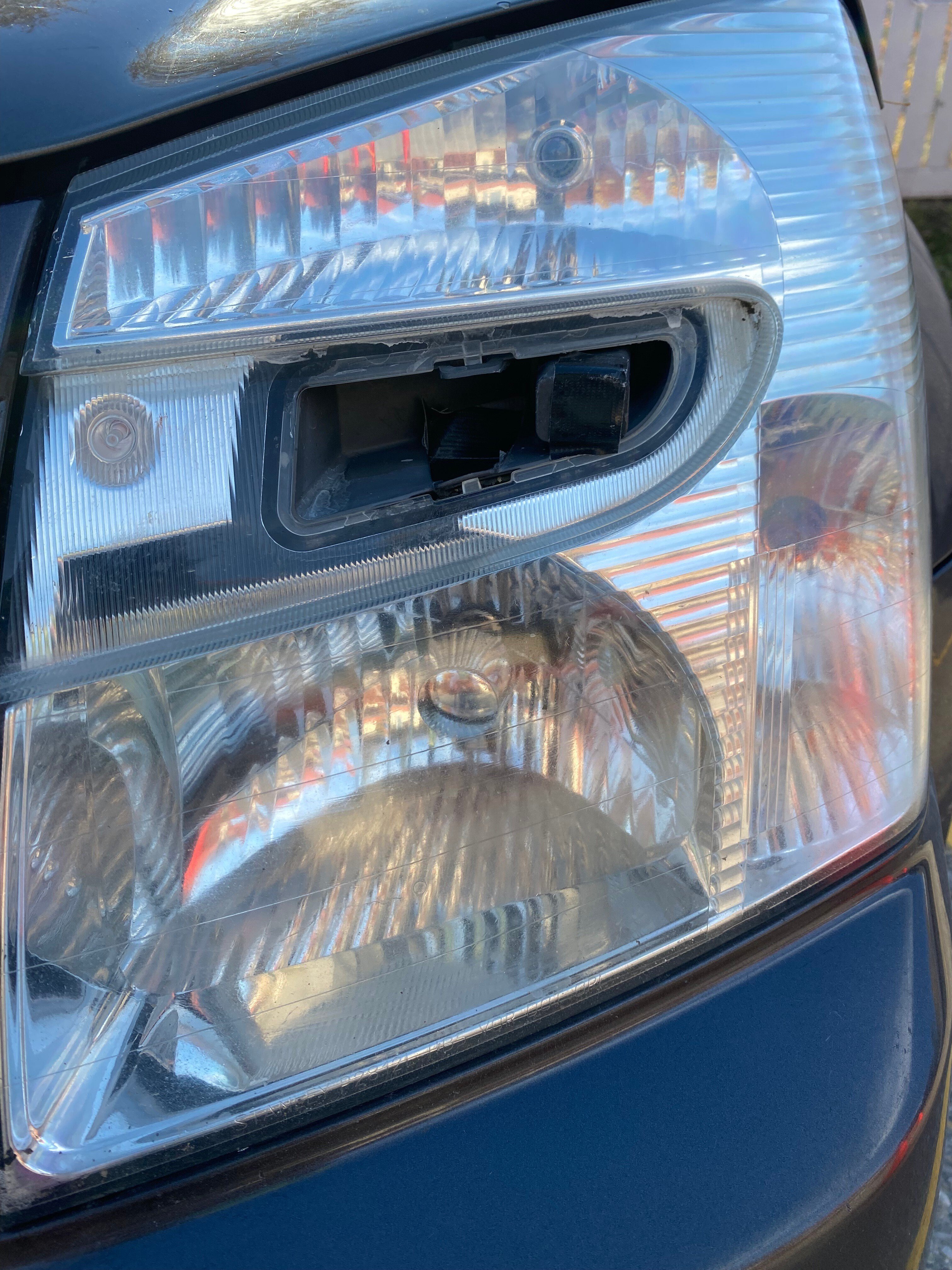 海外移住生活カナダでDIY。ヘッドライト研磨とLED交換
