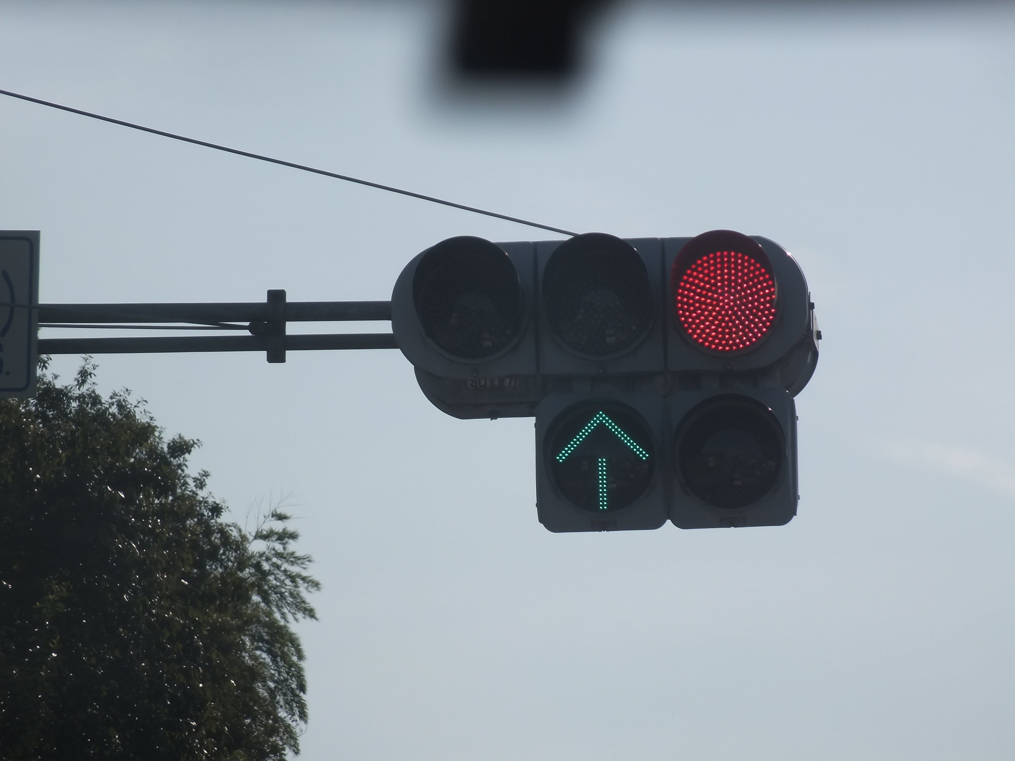 東松山-282】信号電材厚型LED＋コイトT直進・右折矢印灯 in 東松山市上
