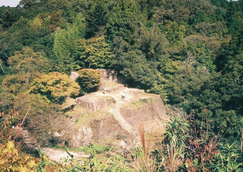 KOWA SETの撮影見本　その①　撮影場所は岐阜県中津川市の苗木城跡。マチュピチュのようです……行ったことないけど。