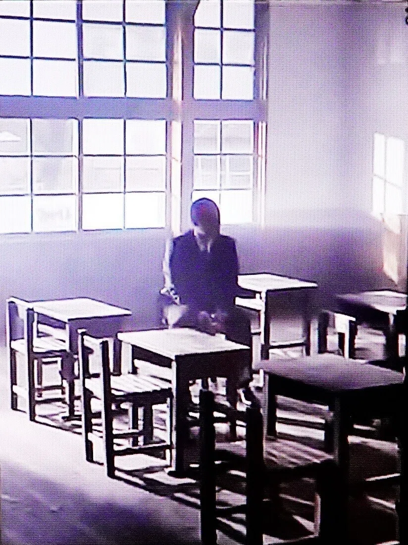 教師を続けるべきか否か逡巡する賢治|oichan