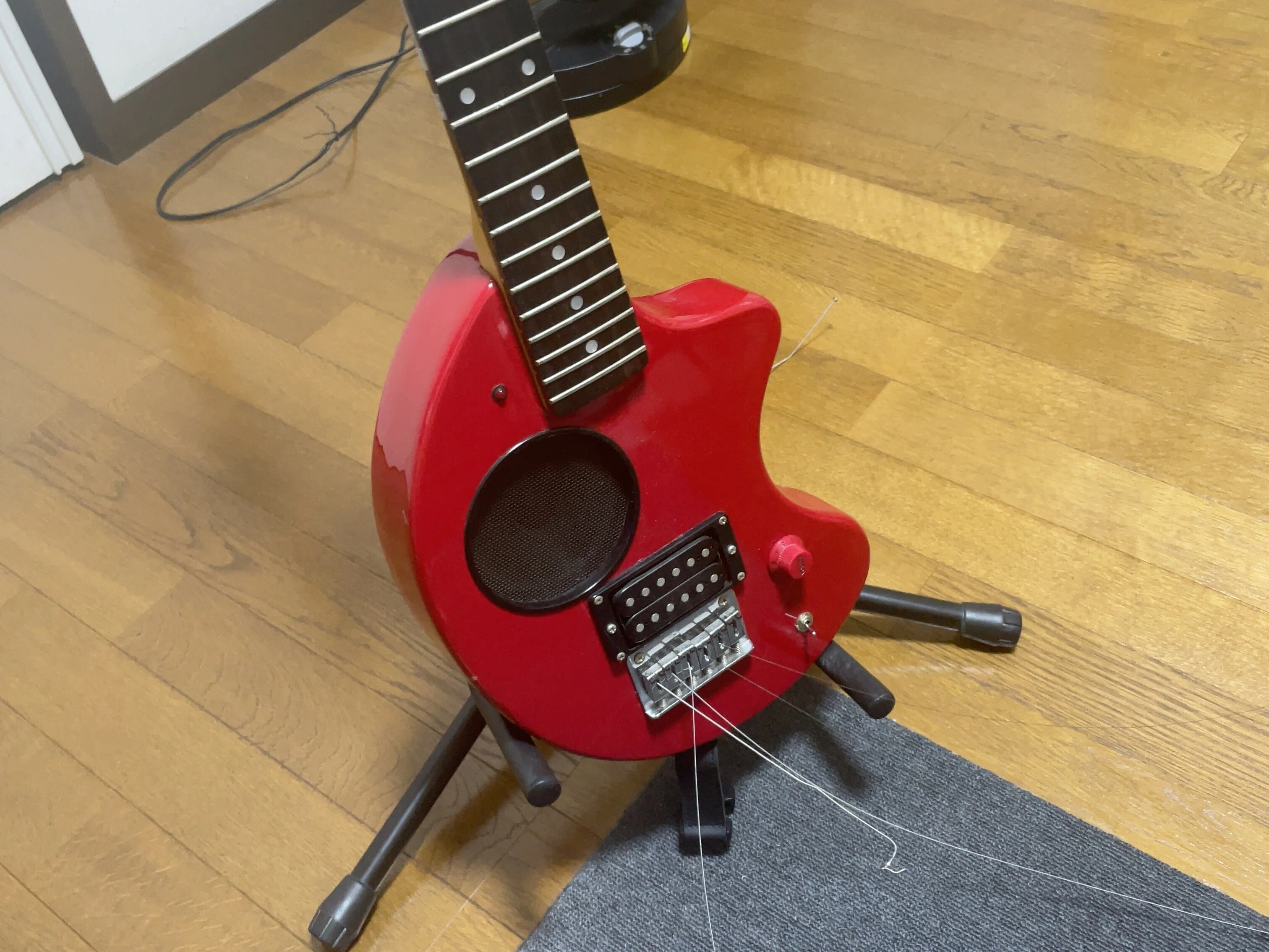 我が家が変わるかもしれないギター FERNANDES Z0-3 アンプ付きエレキ