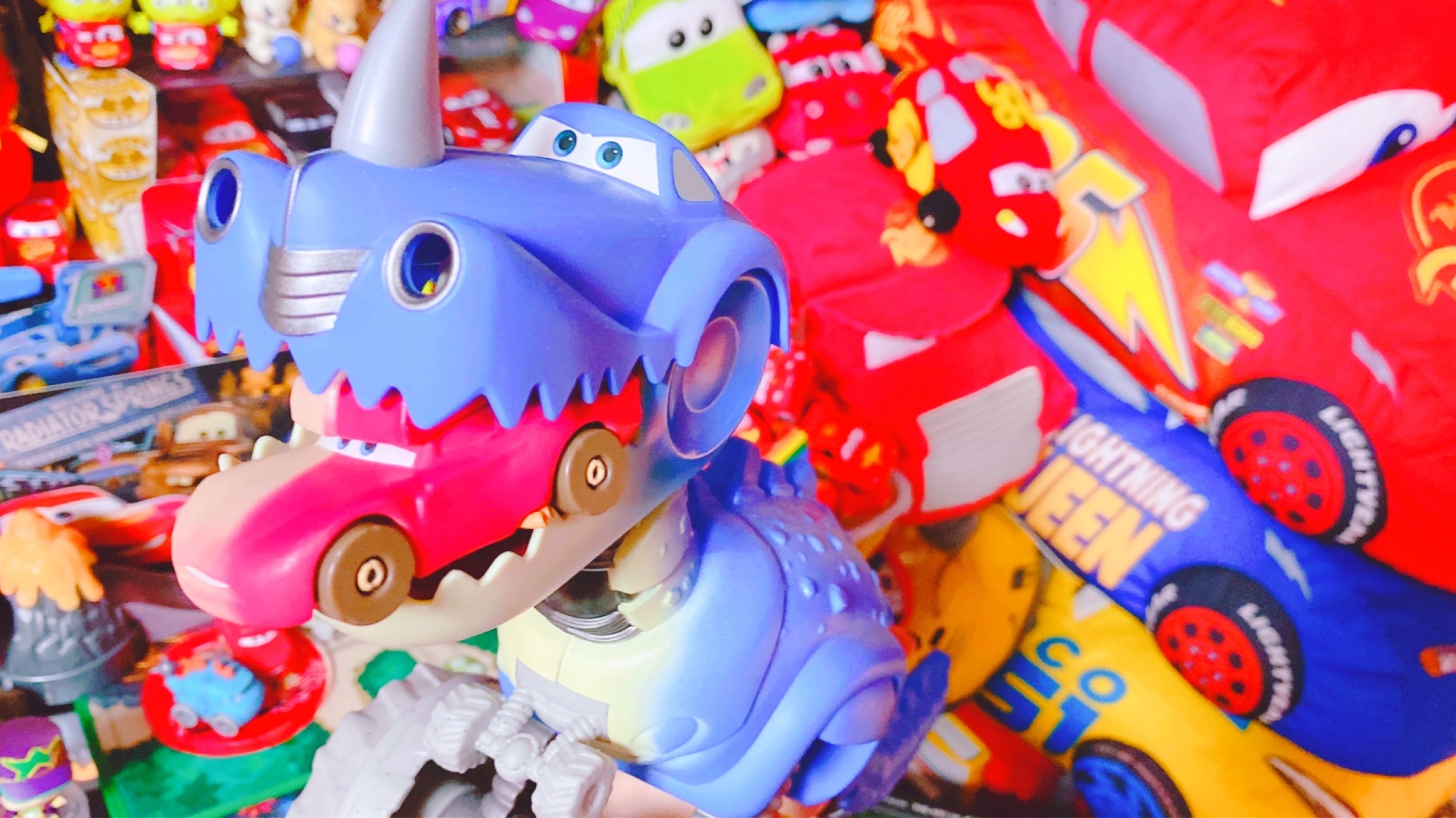 カーズオンザロード#1恐竜公園｜ハイエナのねいねい