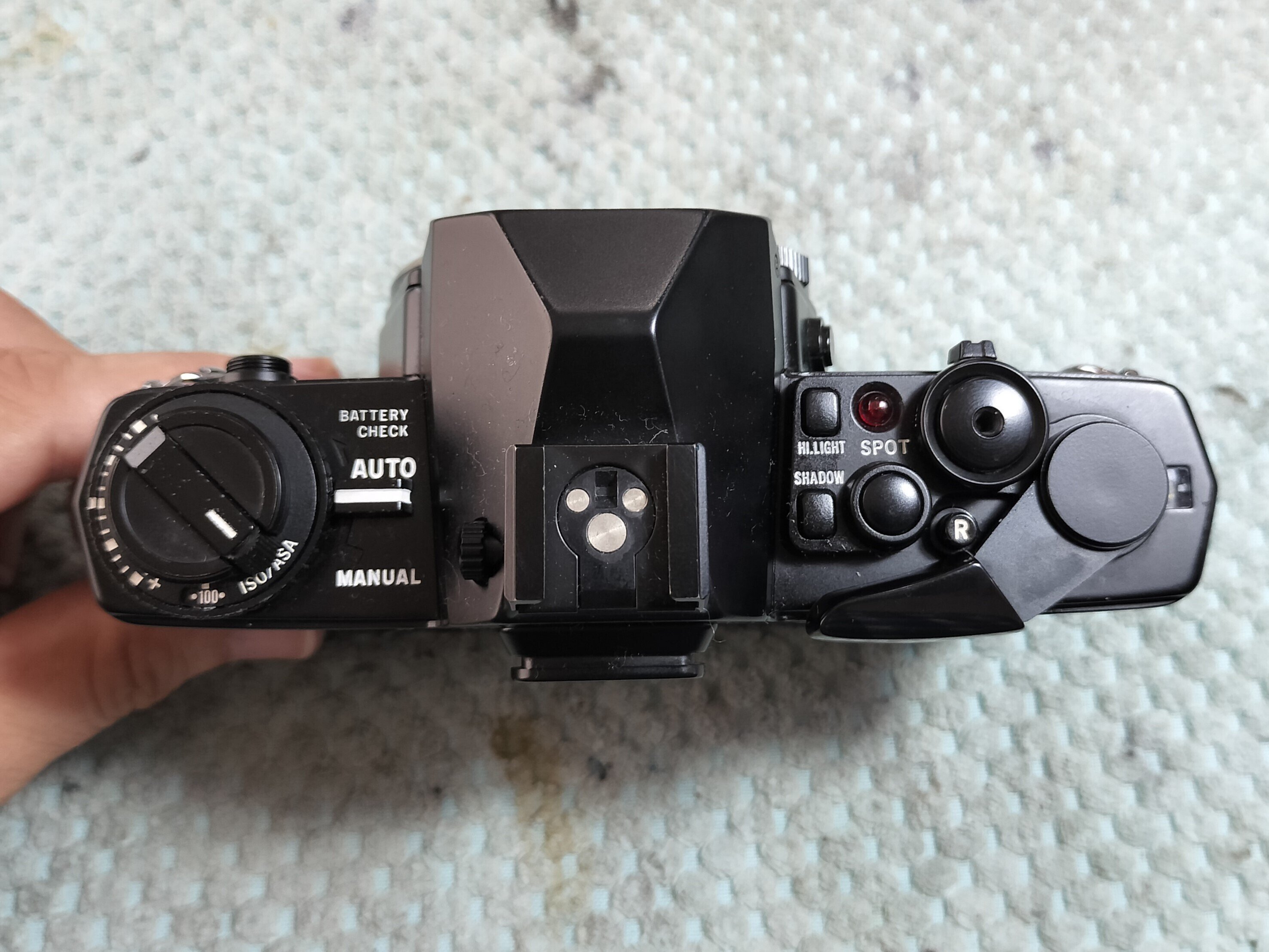 Olympus OM-4, OM-4Tiの分解|フィルムカメラ修理のアクアカメラ Olympus OM-4, OM-4Tiの分解|フィルムカメラ修理のアクアカメラ