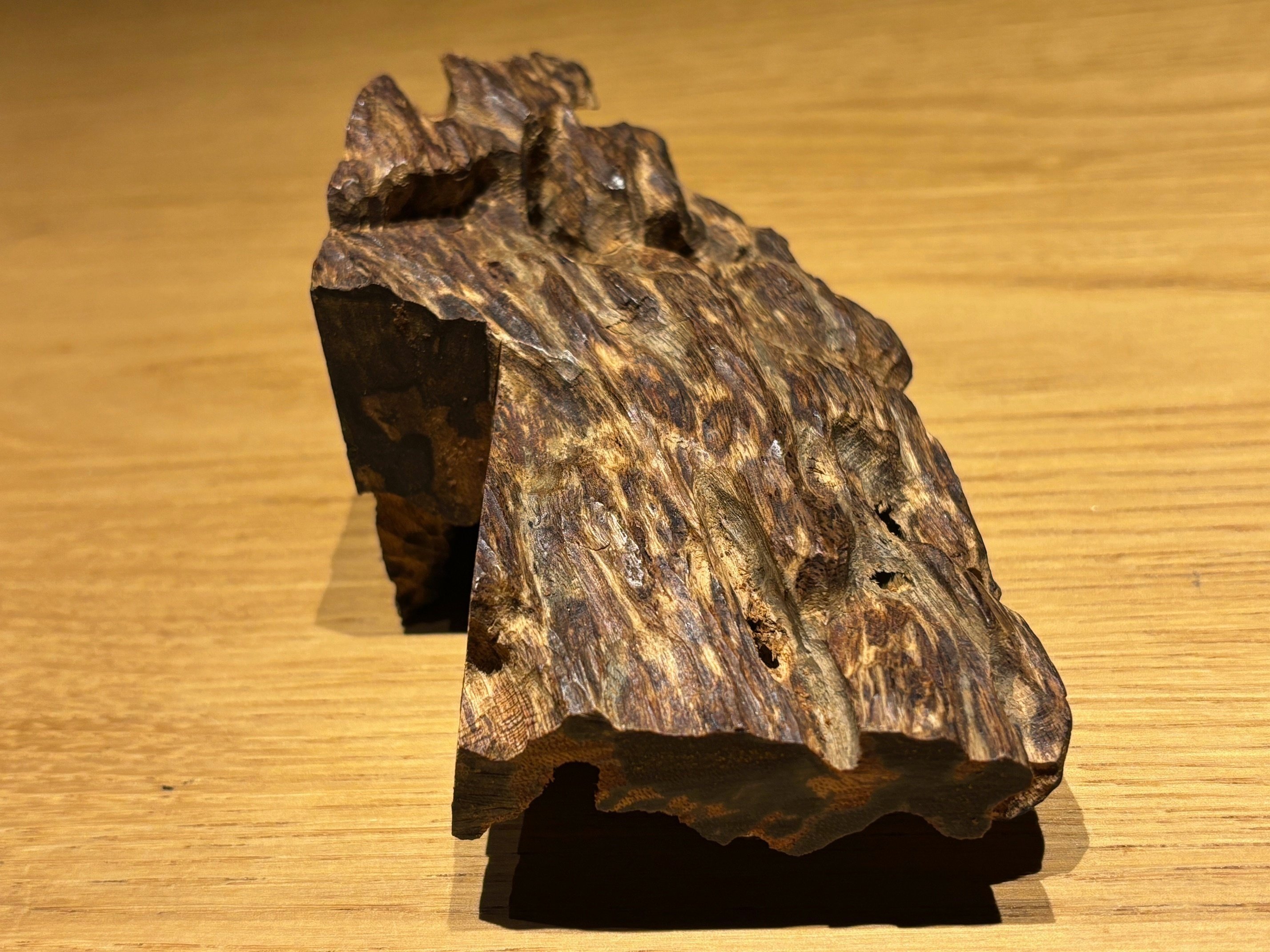 11月の推奨香木は「伽羅らしい伽羅」＝堂々とした典型的な緑油伽羅