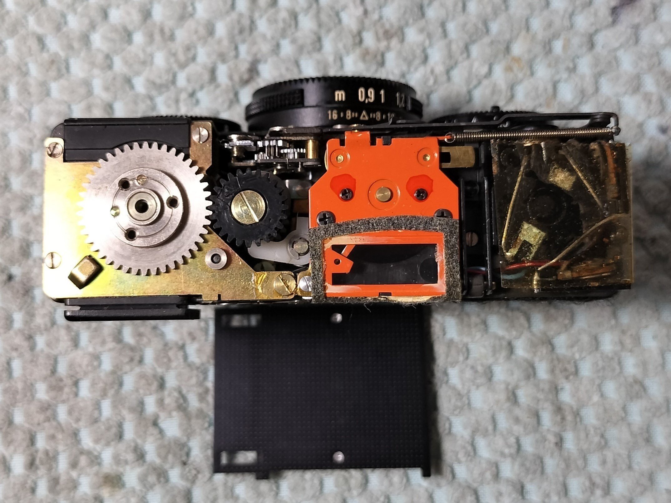 Rollei 35の露出計改善｜フィルムカメラ修理のアクアカメラ