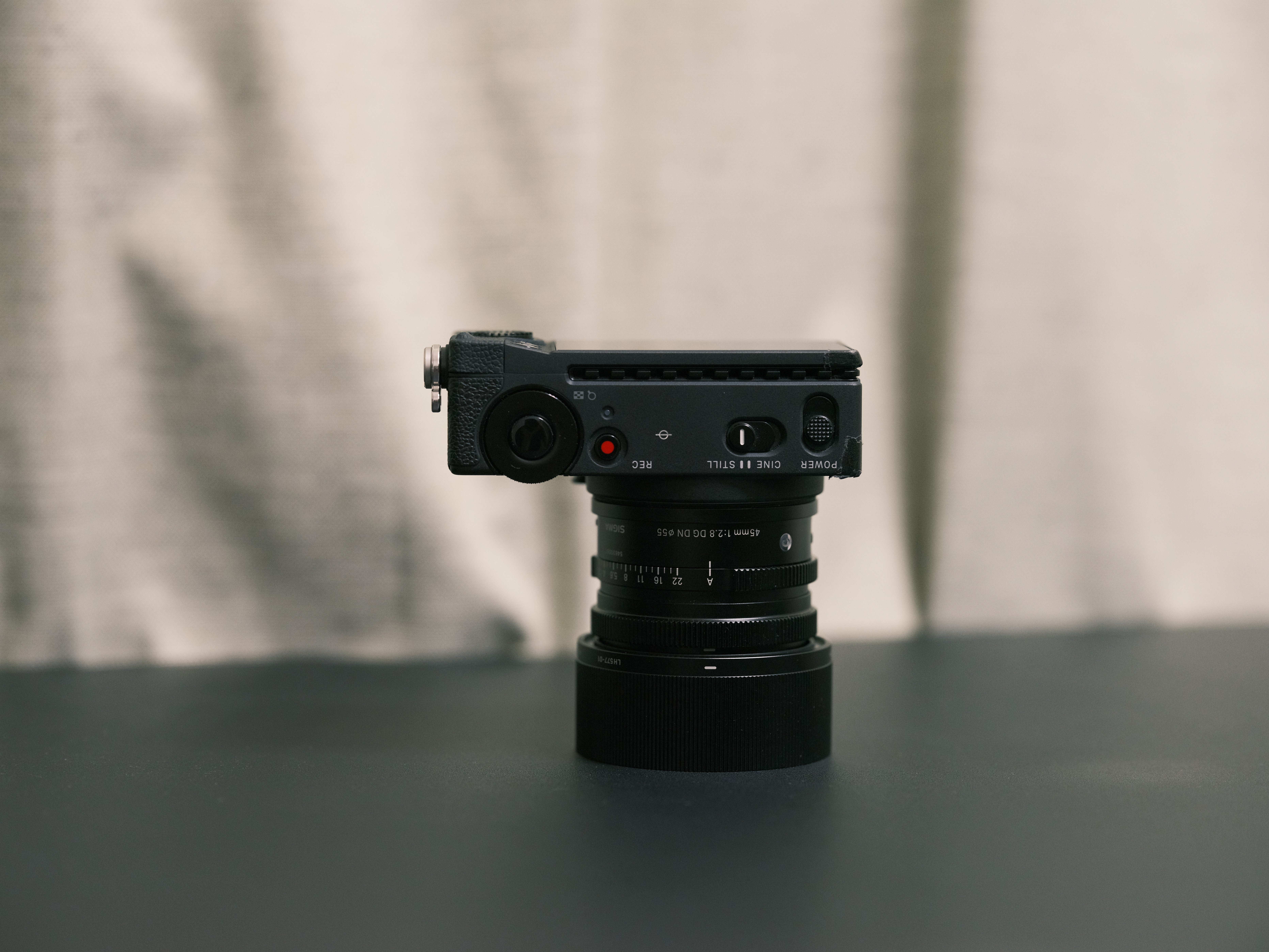 レビュー】デジタルカメラの新しいカタチ SIGMA fpを2020年から