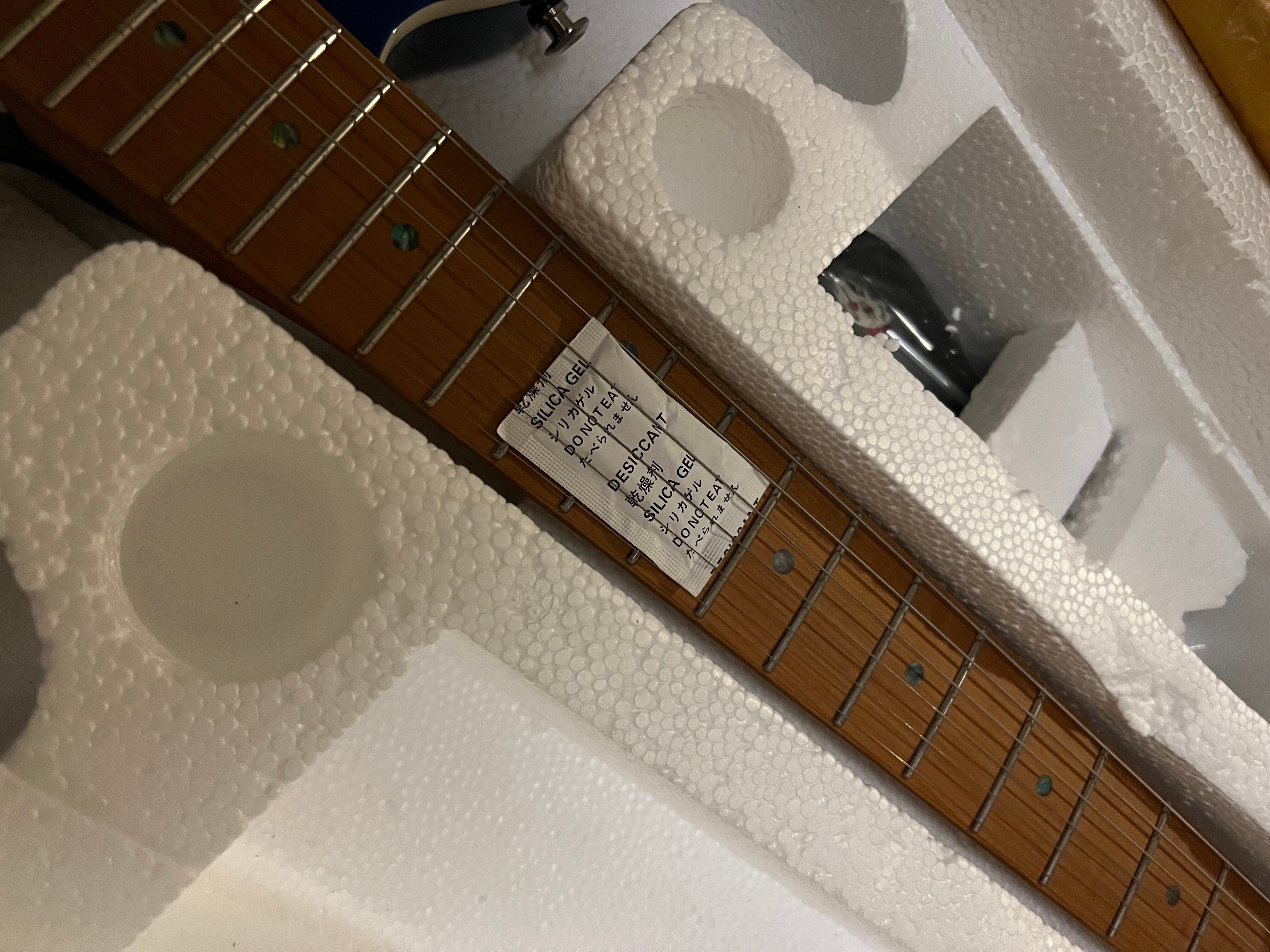 やばい]2万円台なのにローステッドメイプルにステンレスフレット